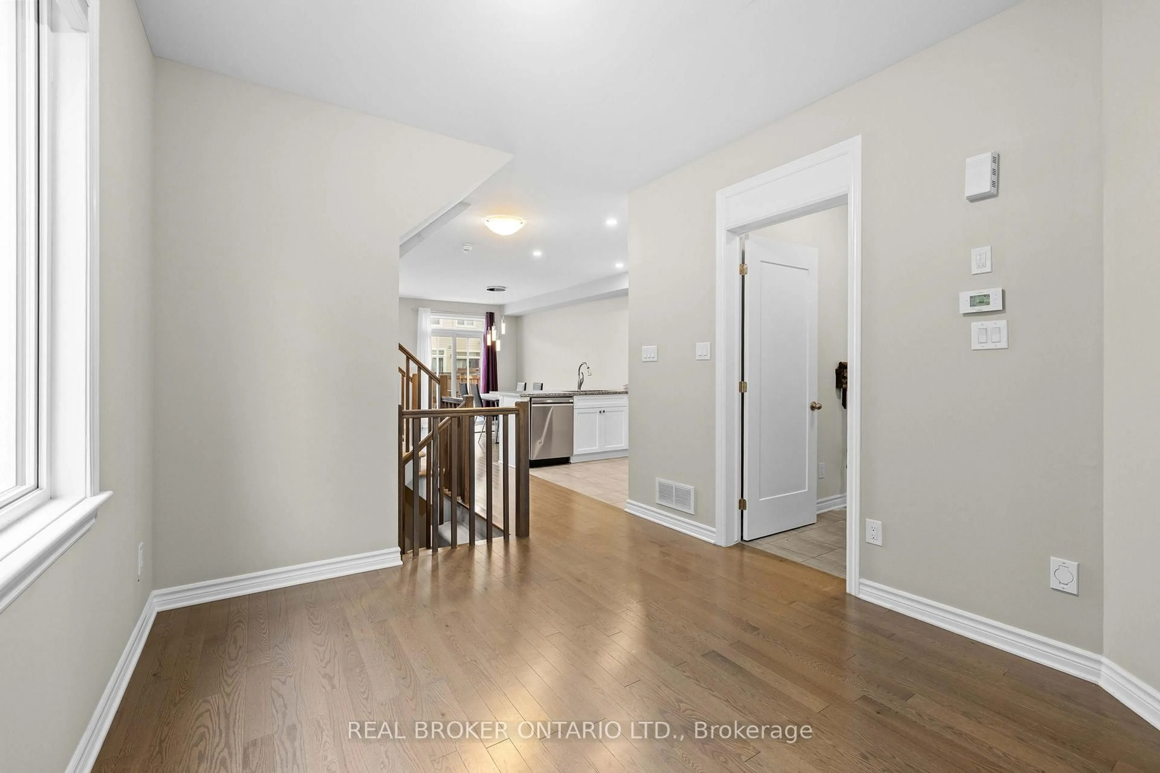 Unknown for 838 Cedar Creek Dr, Ottawa Ontario K1T 0N6