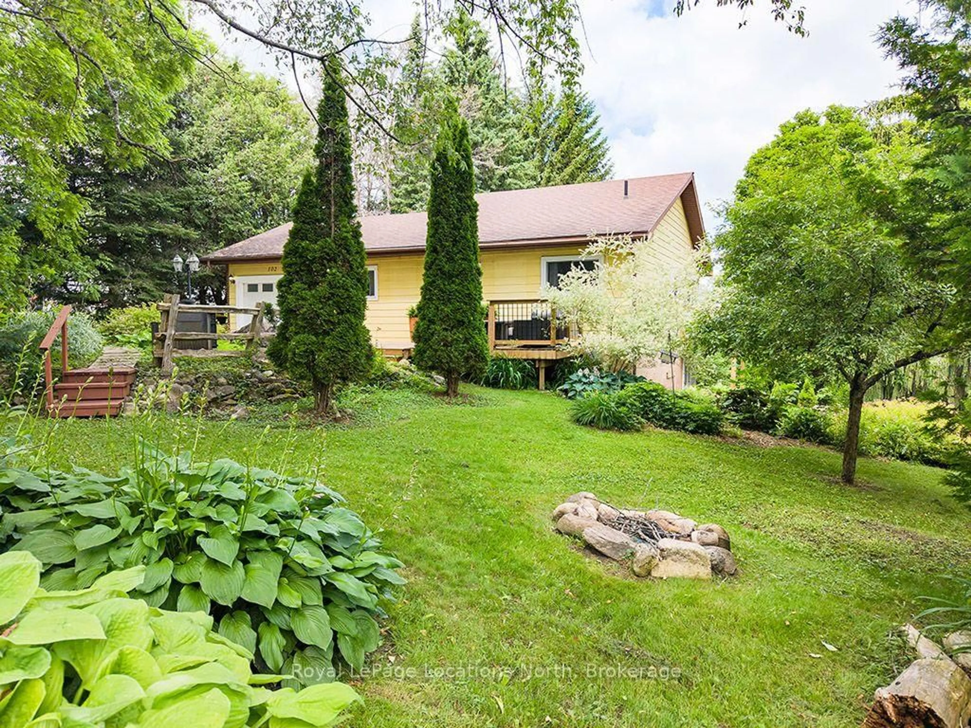 A pic from outside/outdoor area/front of a property/back of a property/a pic from drone, unknown for 102 Mill St, Grey Highlands Ontario N0C 1E0