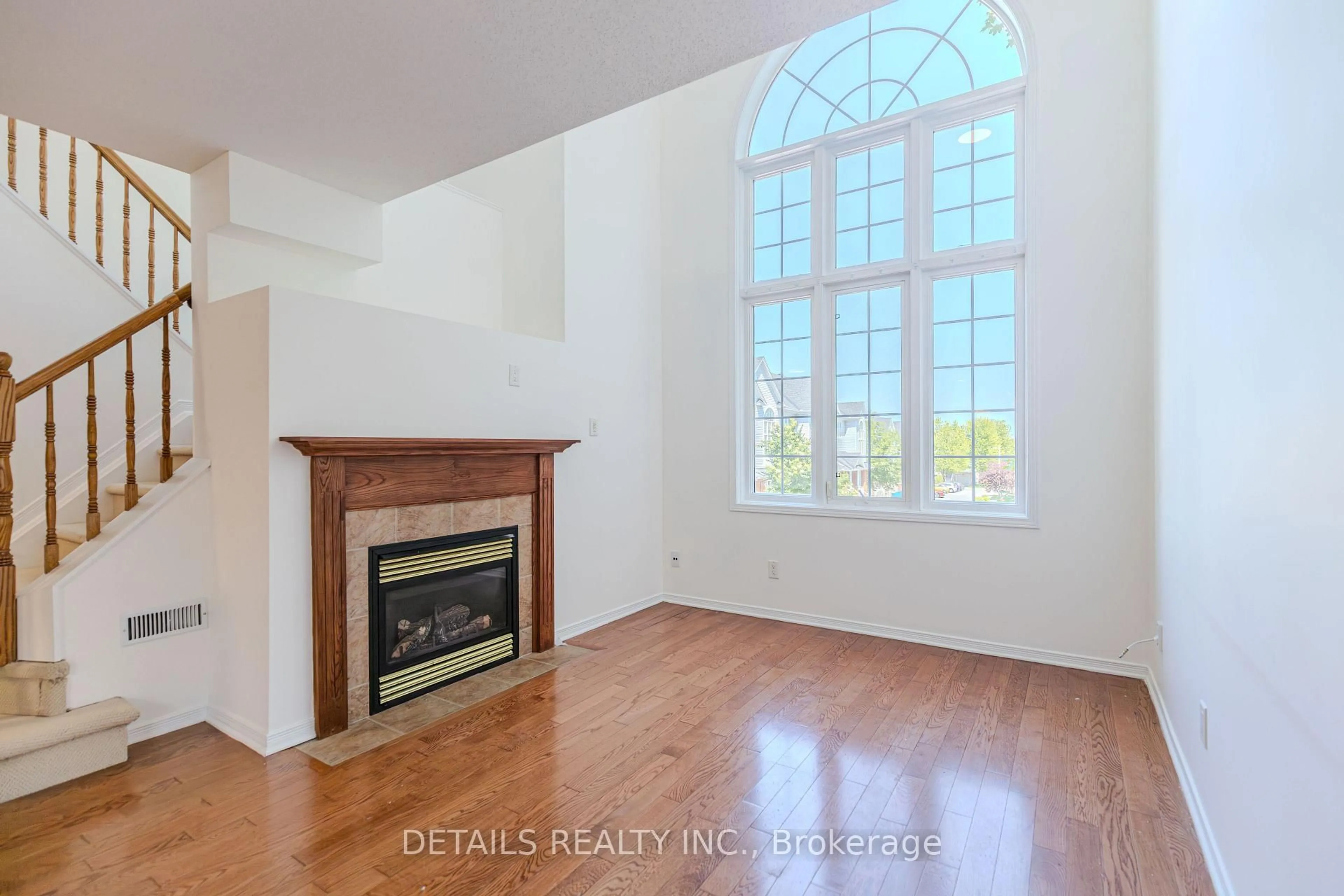A pic of a room for 376 Wiffen Private #20, Ottawa Ontario K2H 1G4