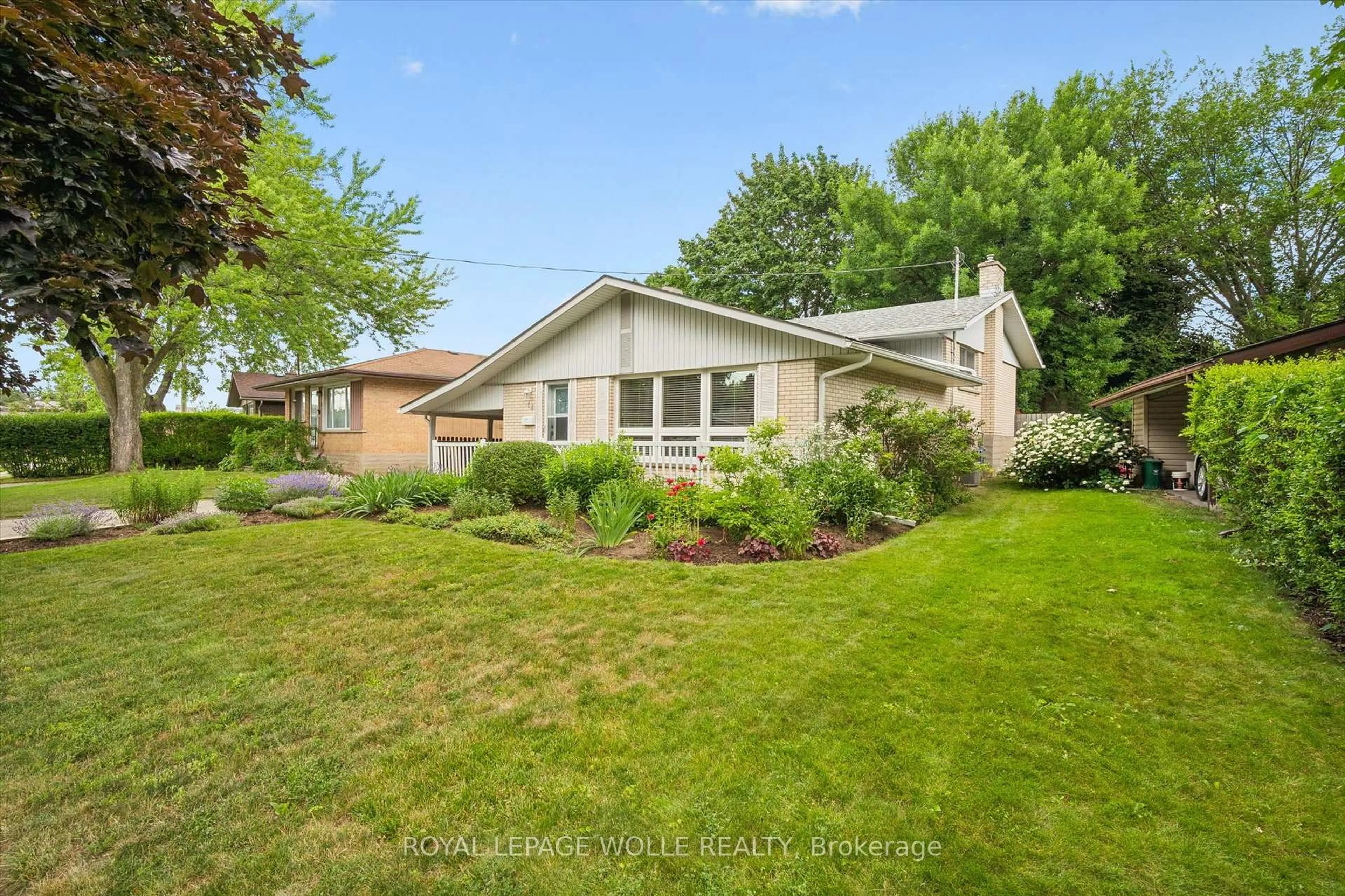 Unknown for 14 Ruskview Rd, Kitchener Ontario N2M 4S2
