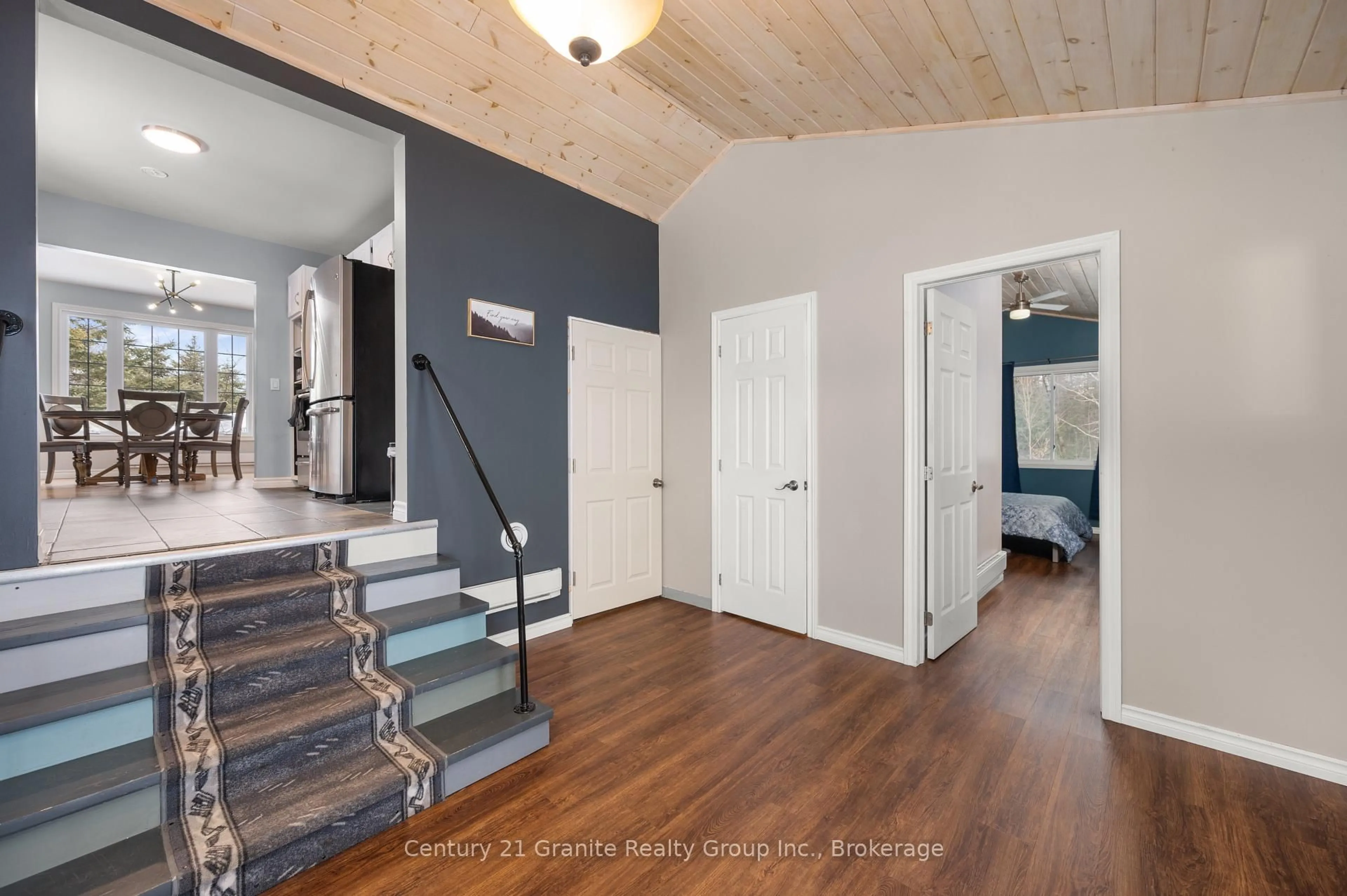 Indoor entryway for 26733 Highway 62, Bancroft Ontario K0L 2L0
