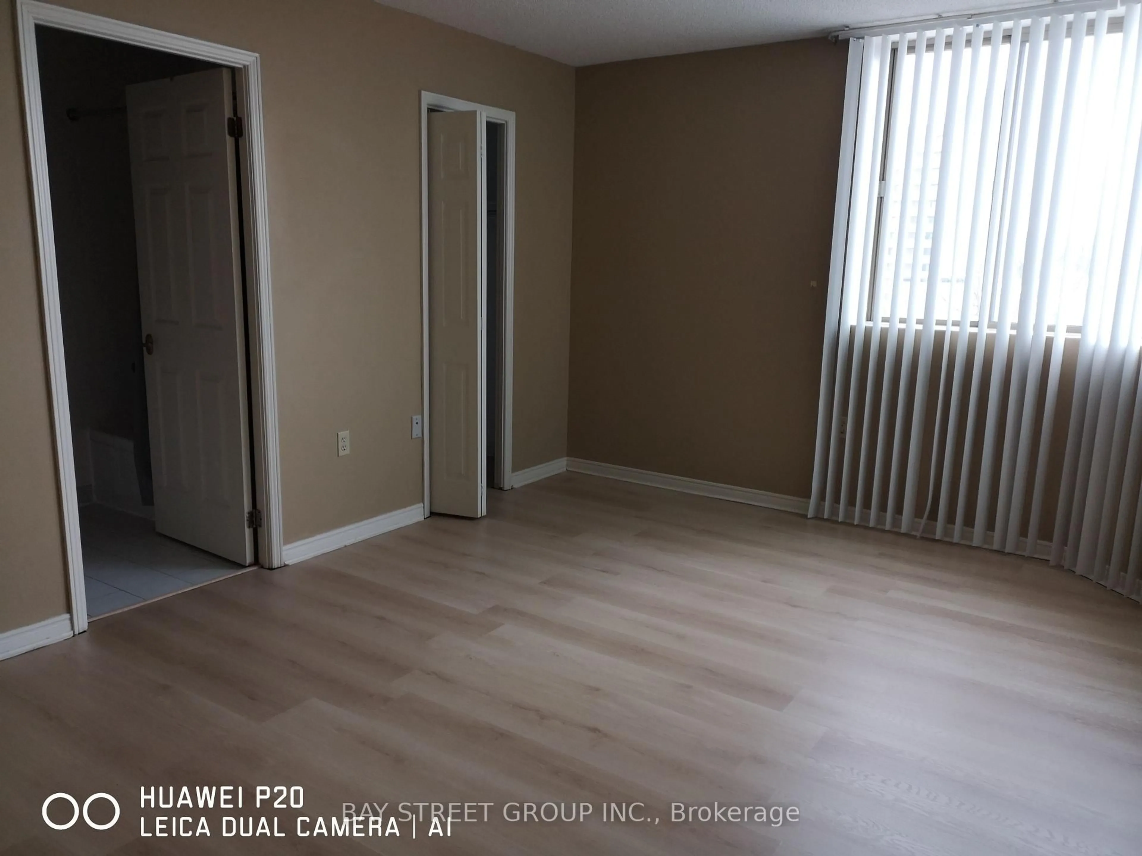 A pic of a room for 695 Richmond St #708, London East Ontario N6A 5M8