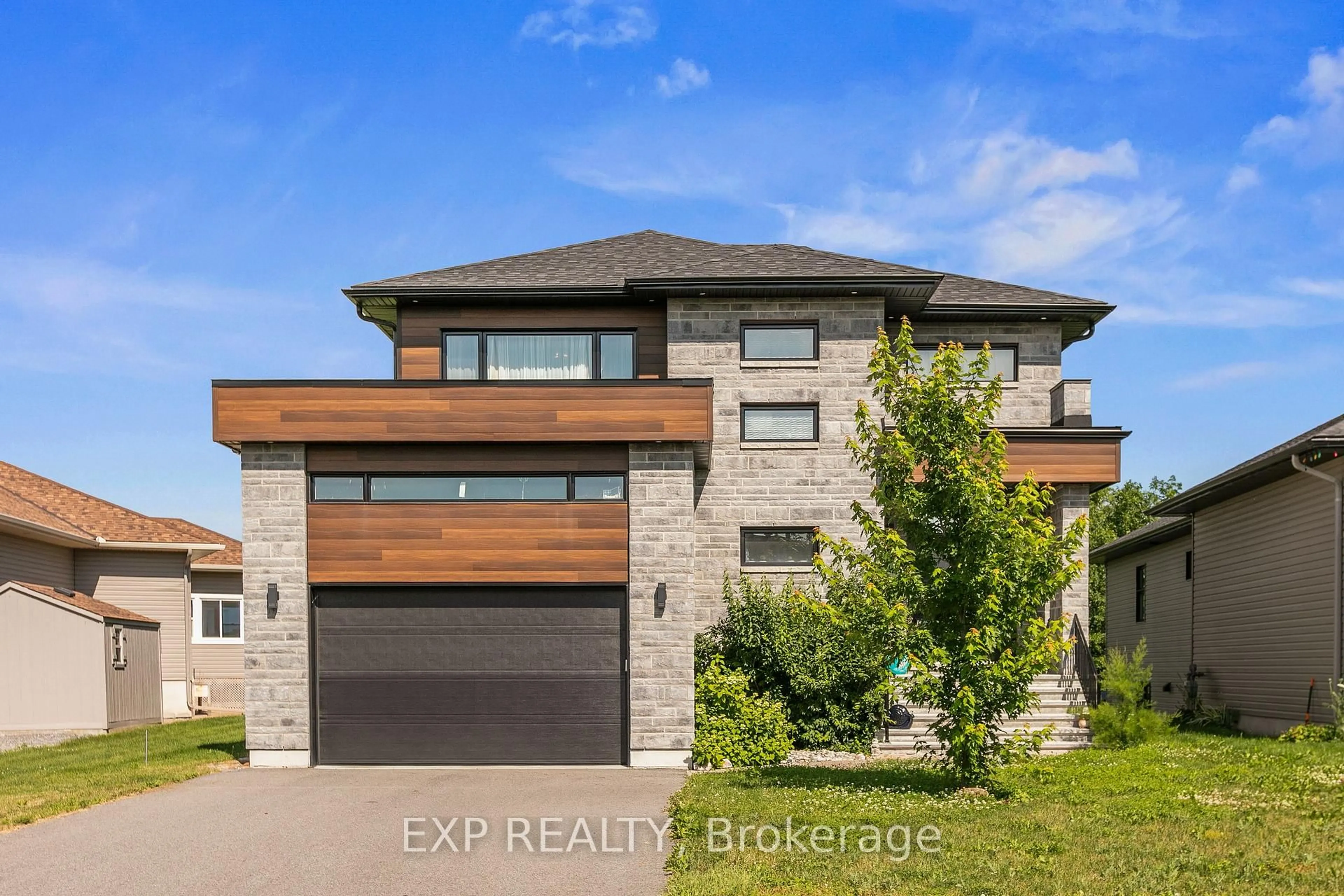 Home with brick exterior material, building for 144 Argile St, Casselman Ontario K0A 1M0