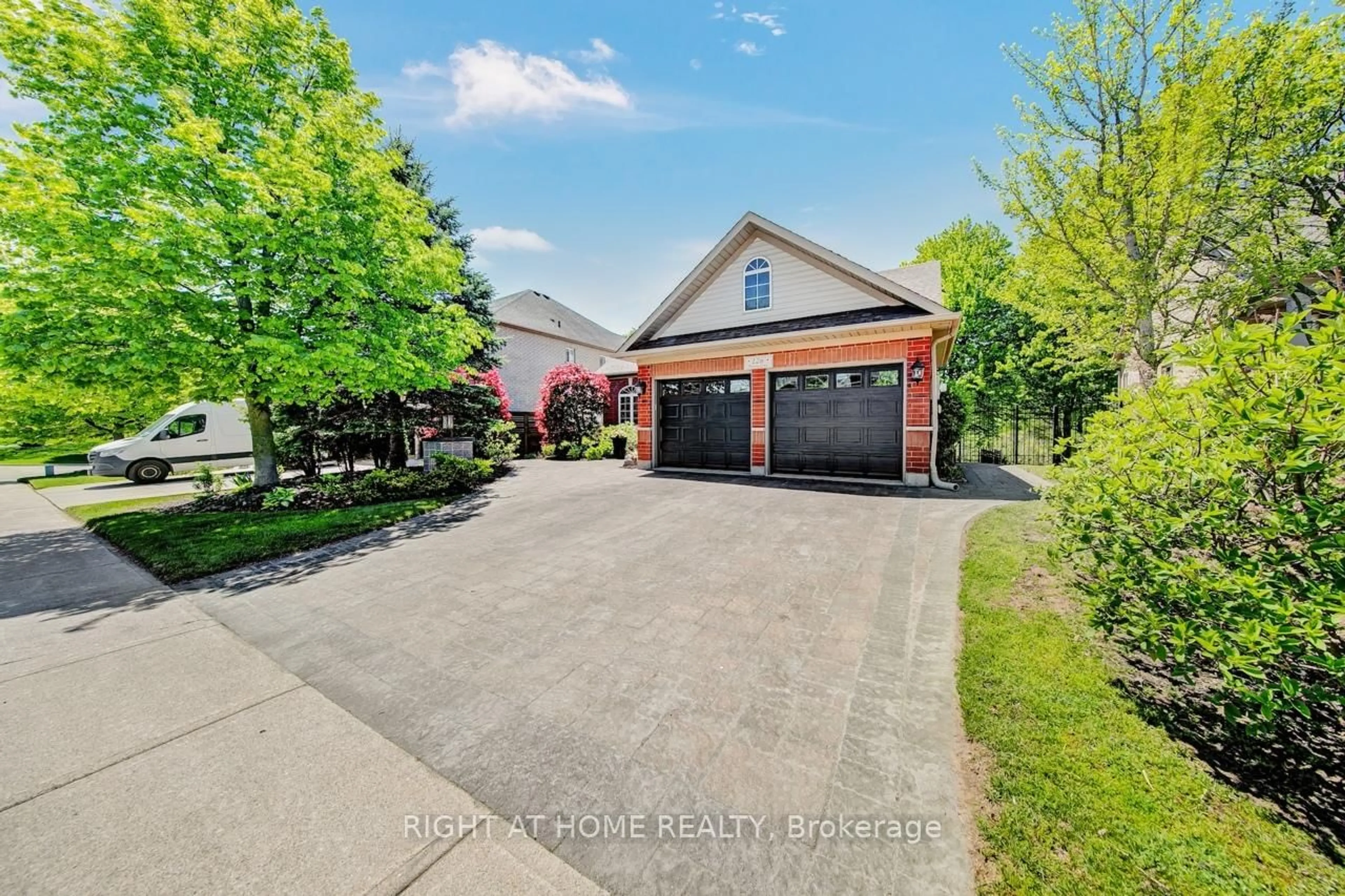 A pic from outside/outdoor area/front of a property/back of a property/a pic from drone, street for 126 Moore Cres, Hamilton Ontario L9G 4Z8