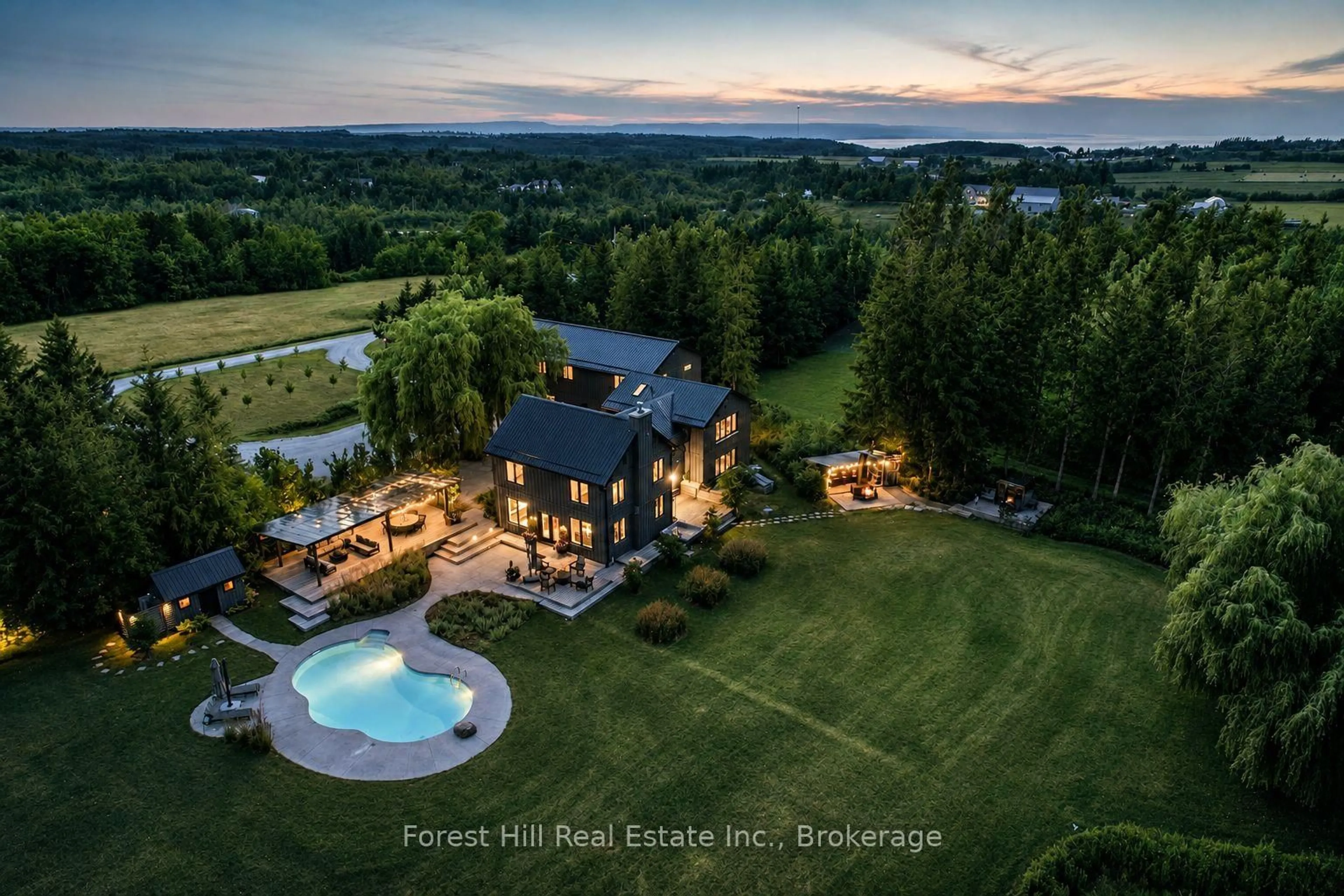 A pic from outside/outdoor area/front of a property/back of a property/a pic from drone, water/lake/river/ocean view for 87024 7 Side Rd, Meaford Ontario N4L 1W7