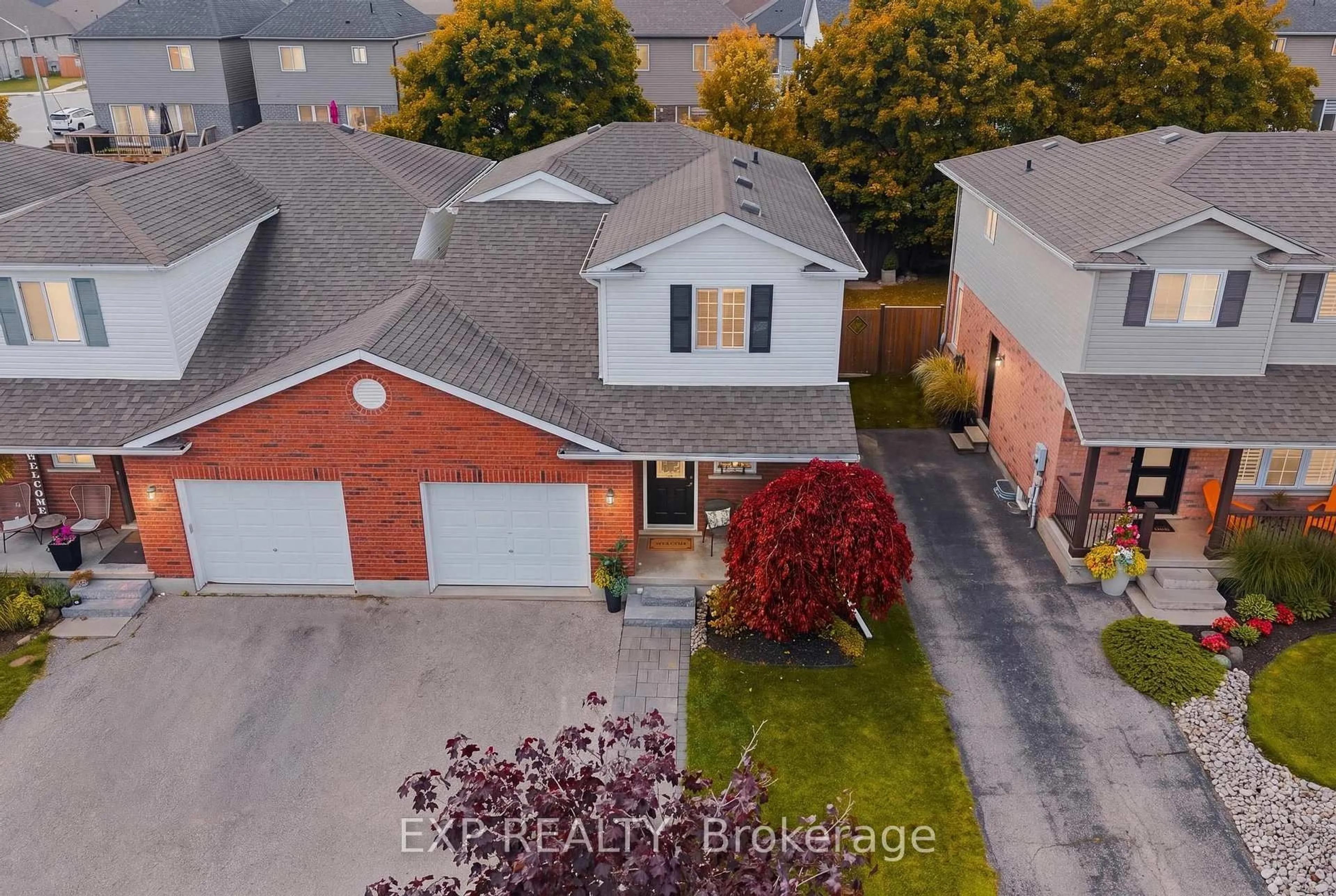 A pic from outside/outdoor area/front of a property/back of a property/a pic from drone, unknown for 8 Bitternut Pl, Woolwich Ontario N3B 3L2