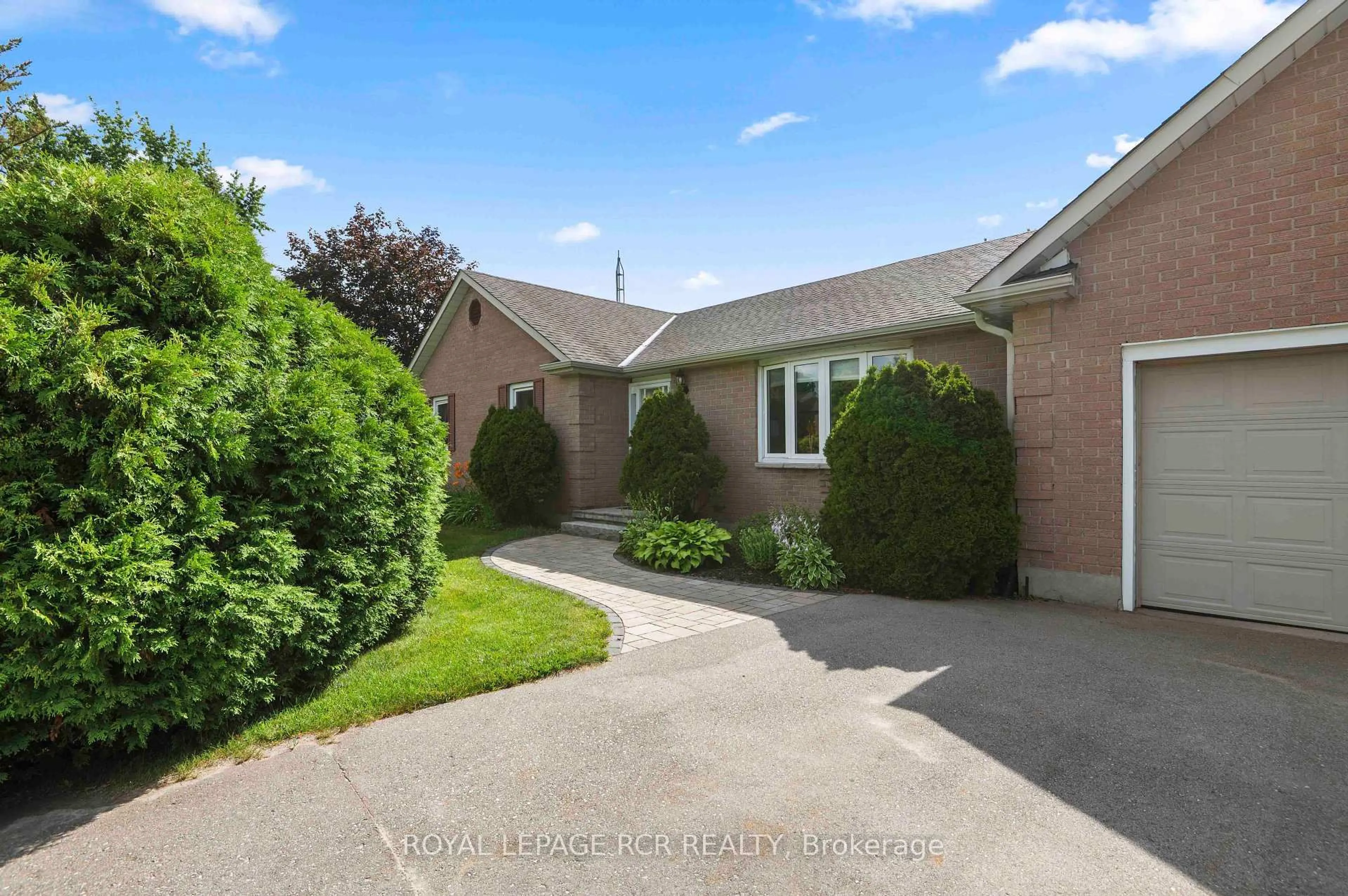 A pic from outside/outdoor area/front of a property/back of a property/a pic from drone, street for 7212 Wellington Road 51 Rd, Guelph/Eramosa Ontario N0B 1B0