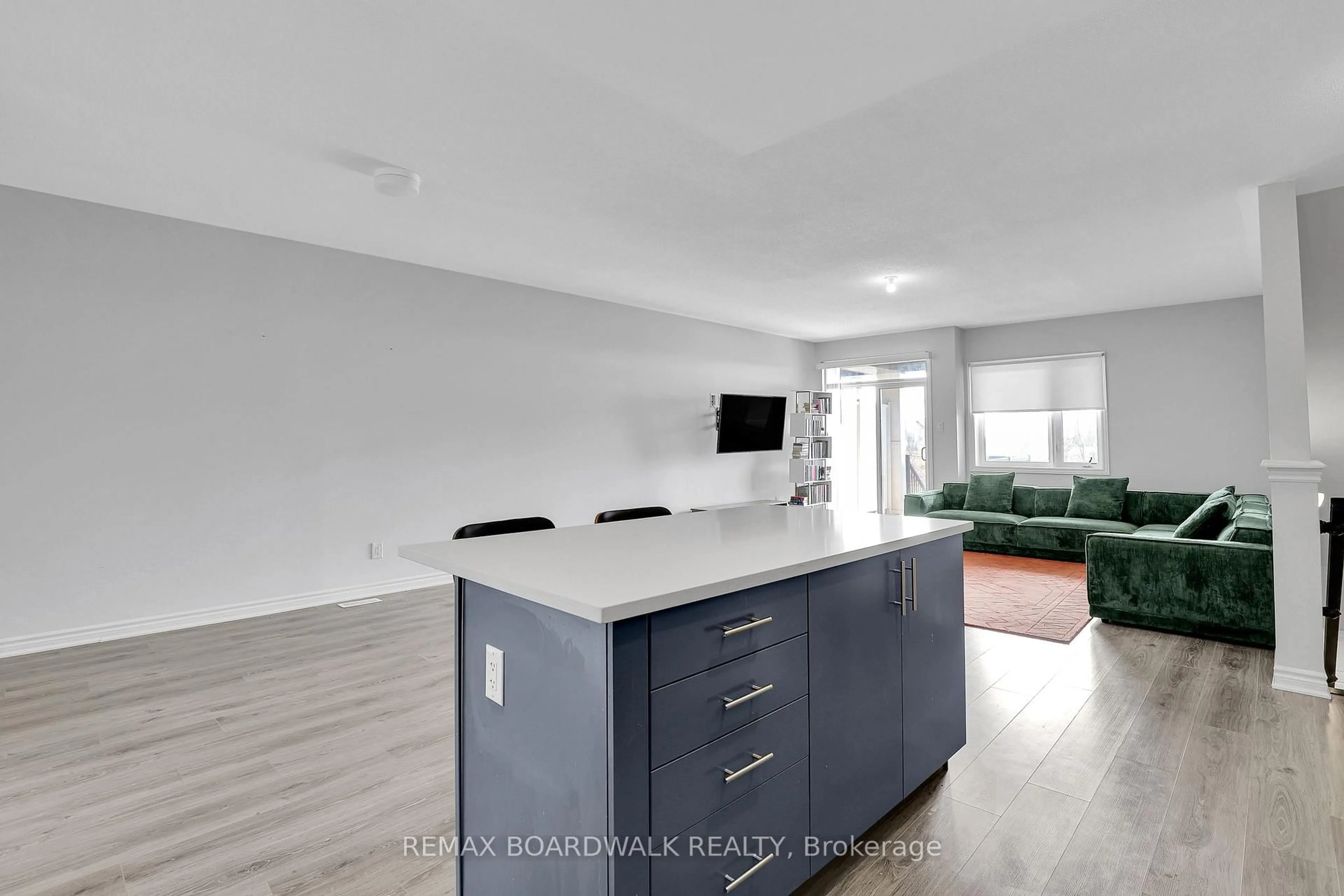 Open concept kitchen, unknown for 306 Pilot Private, Ottawa Ontario K2V 0S4
