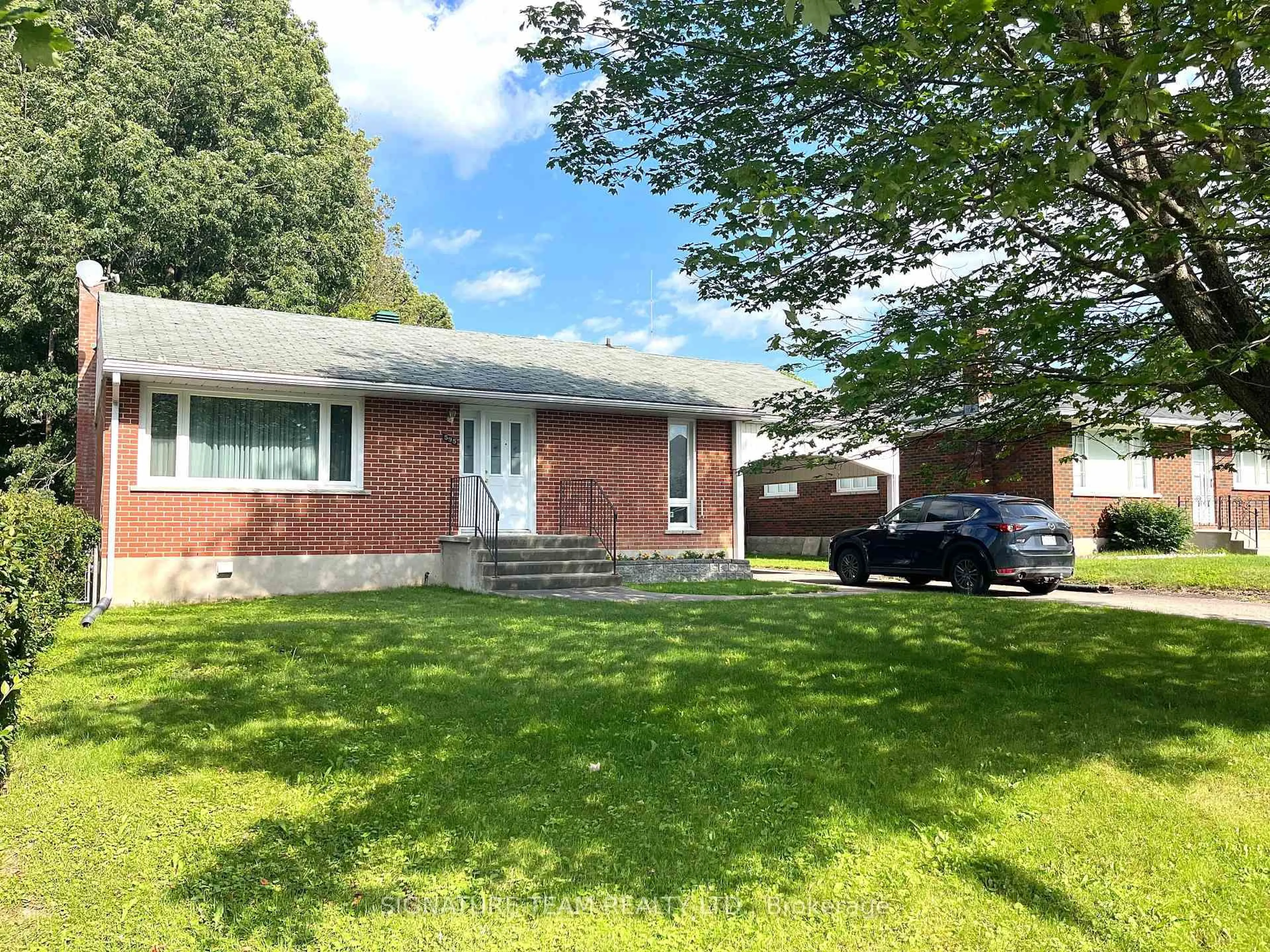 Unknown for 595 Cecelia St, Pembroke Ontario K8A 1T3