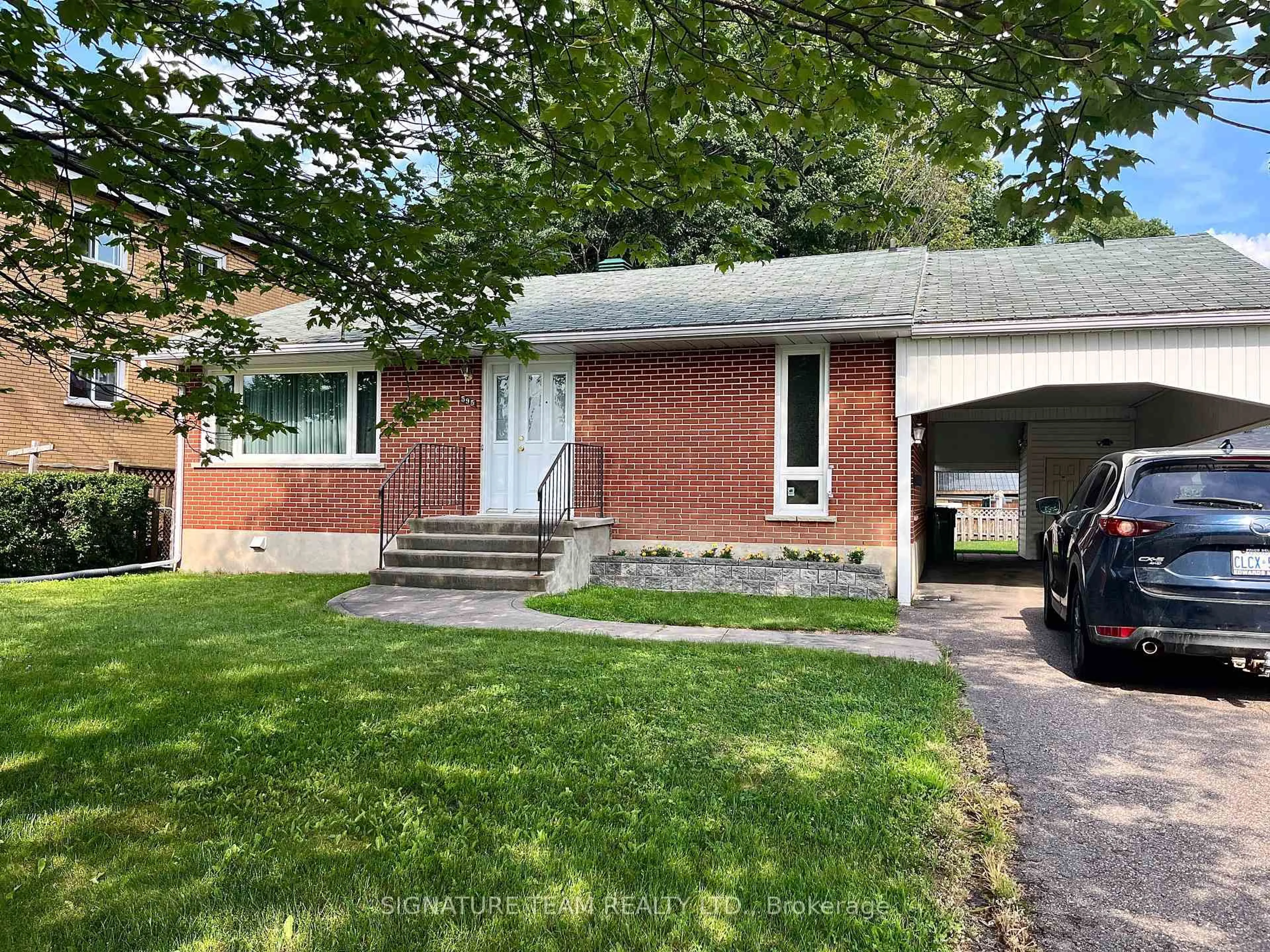 Home with brick exterior material, street for 595 Cecelia St, Pembroke Ontario K8A 1T3