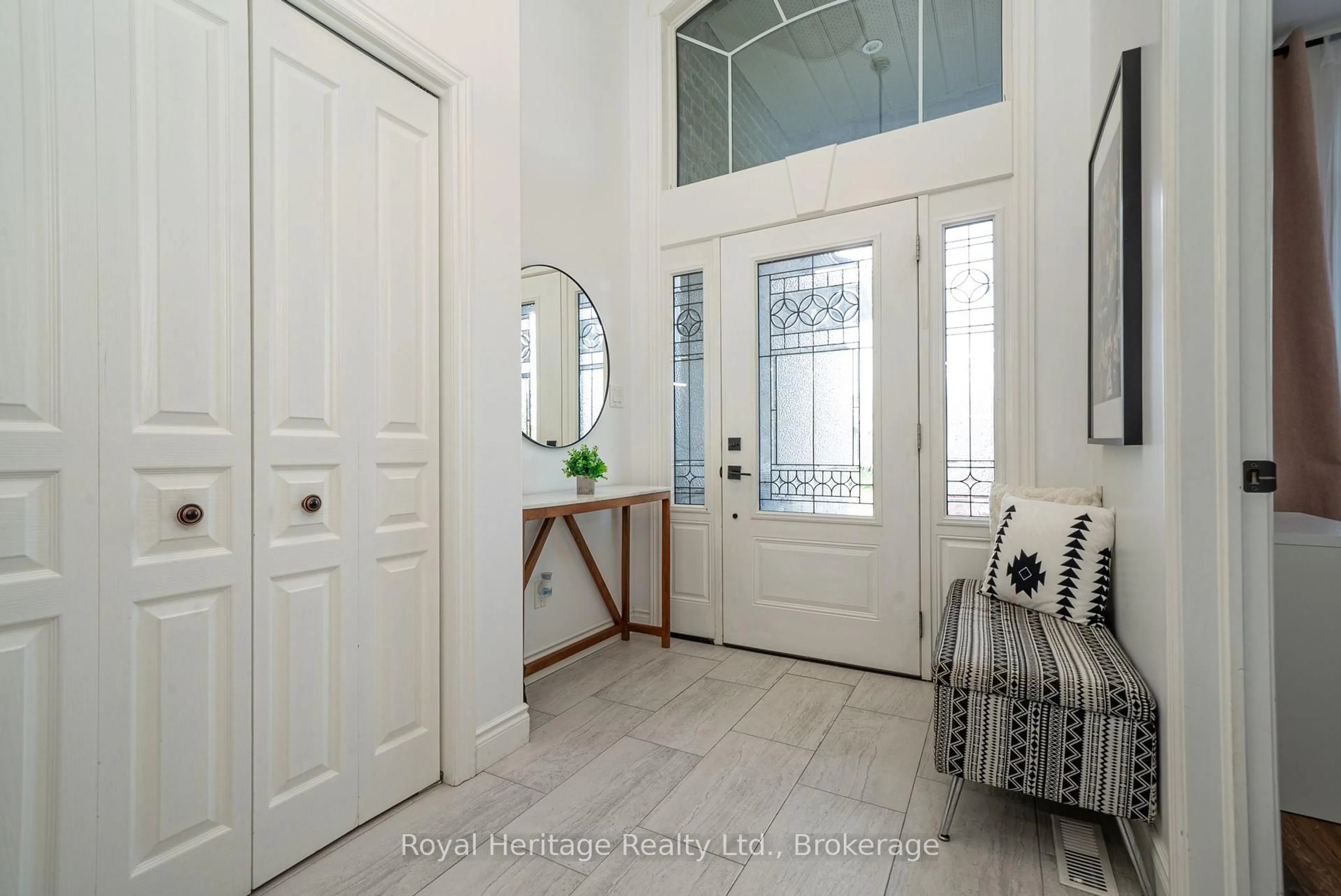 Indoor entryway for 86 Royal Gala Dr, Brighton Ontario K0K 1H0