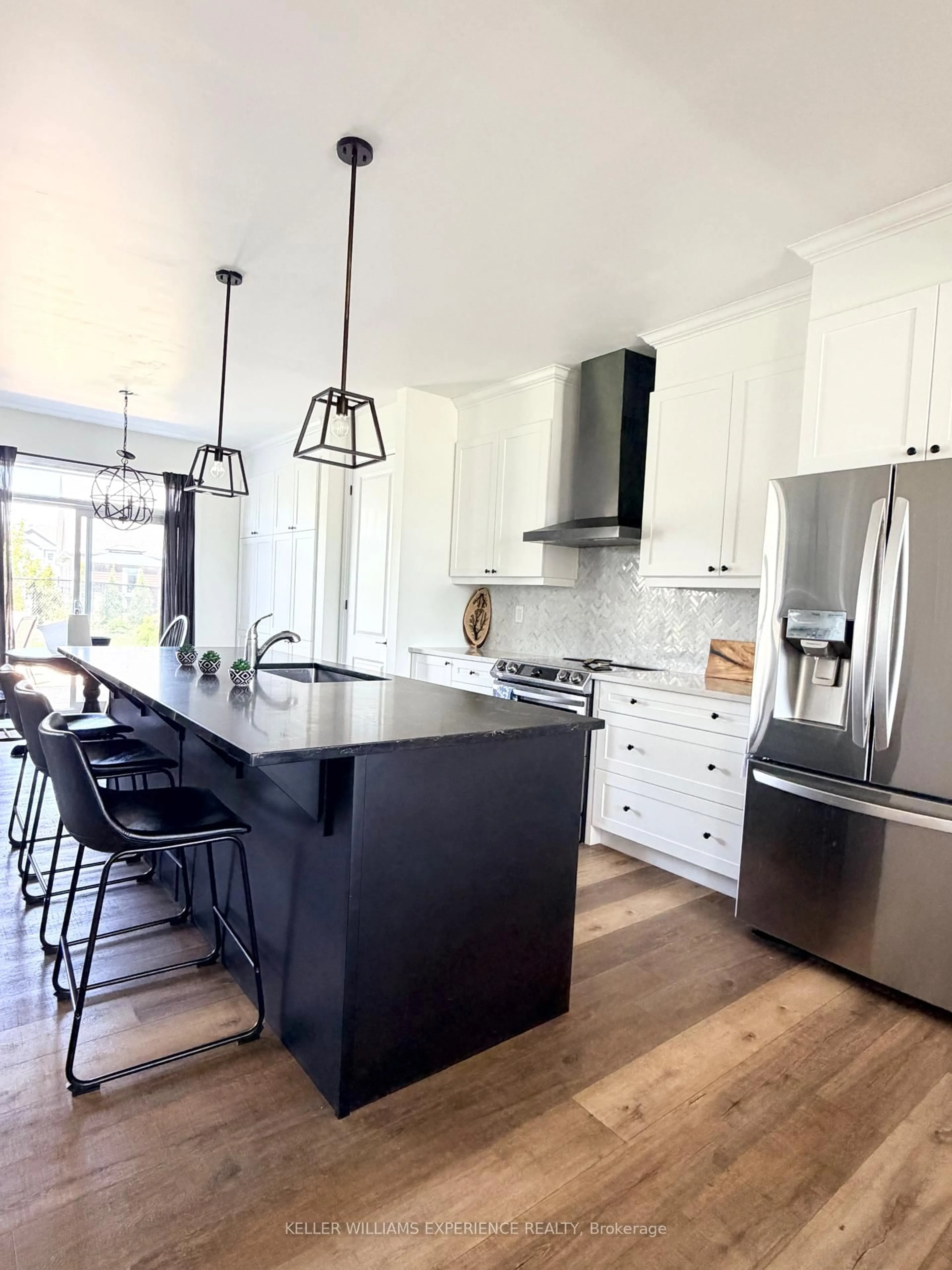 Contemporary kitchen, unknown for 31 Browning Blvd, Bracebridge Ontario P1L 0G2