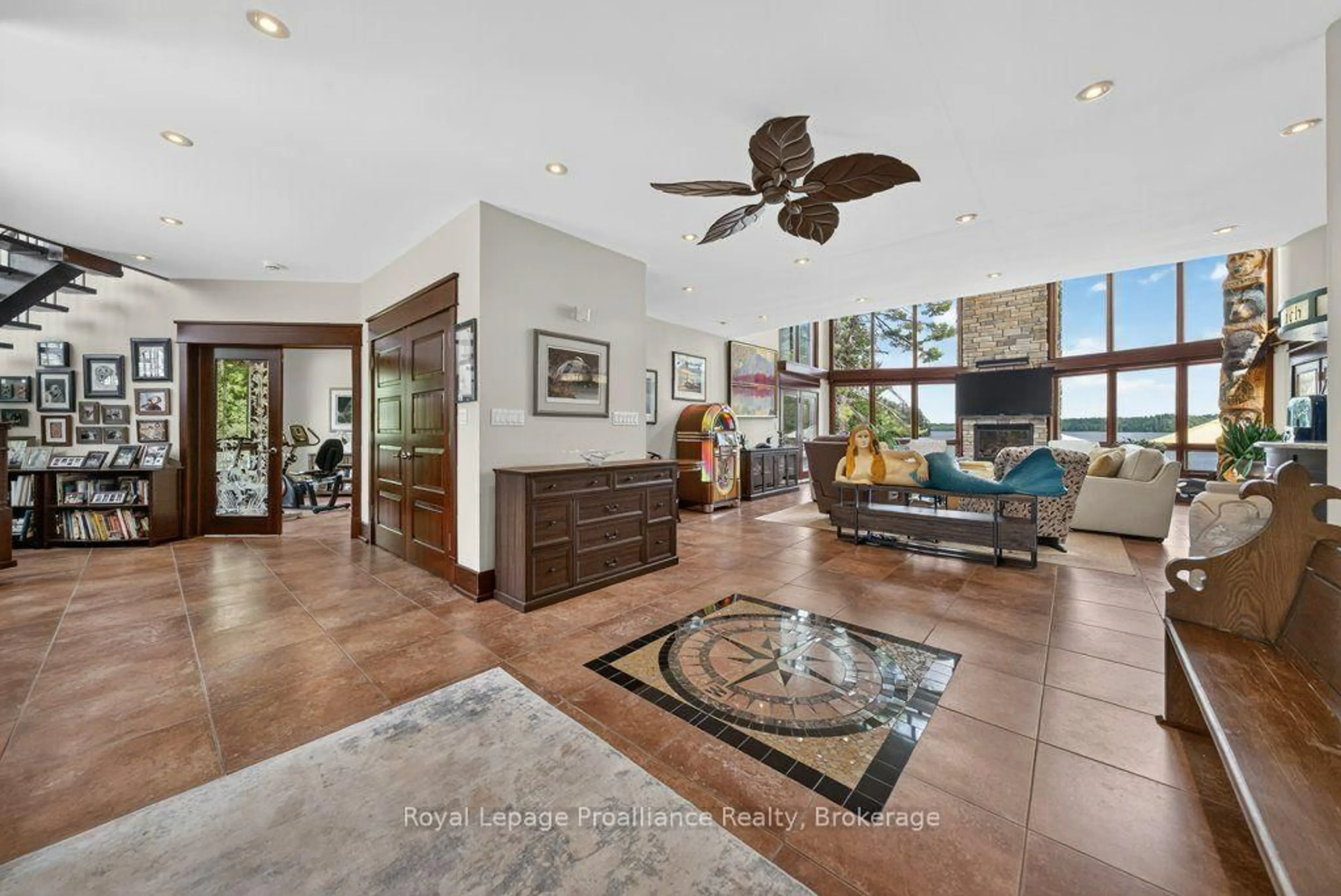 Indoor foyer for 1003 A & B Sunrise Beach Lane, Cloyne Ontario K0H 1K0