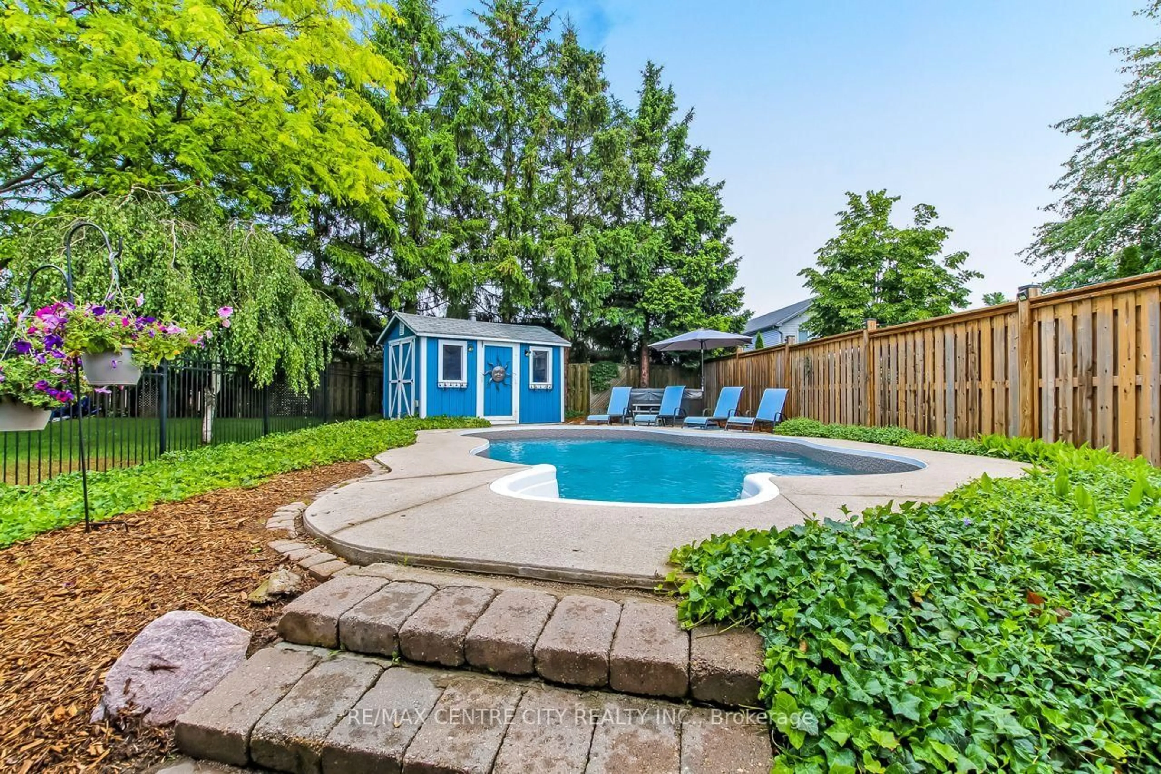Pool for 96 Carrie Cres, St. Thomas Ontario N5R 6C2