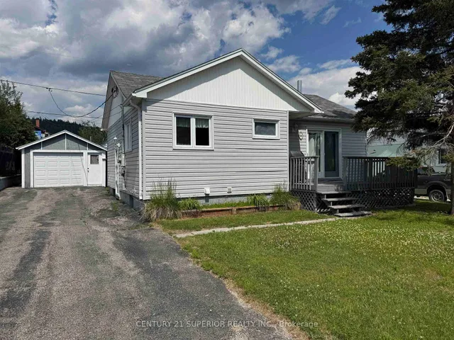 96 Warbler Dr, Manitouwadge 3