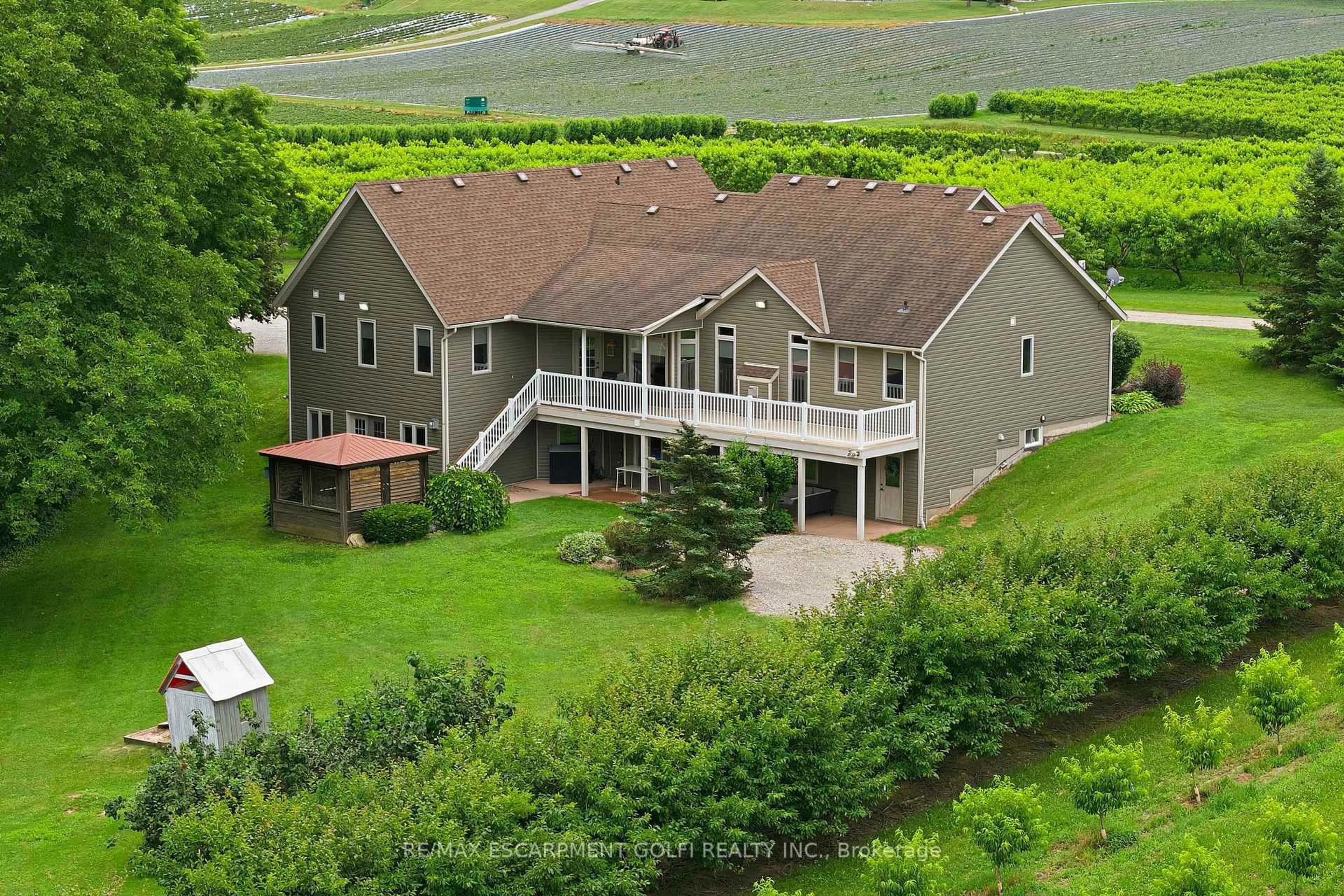 A pic from outside/outdoor area/front of a property/back of a property/a pic from drone, water/lake/river/ocean view for 461 TICE Rd, Pelham Ontario L0S 1M0