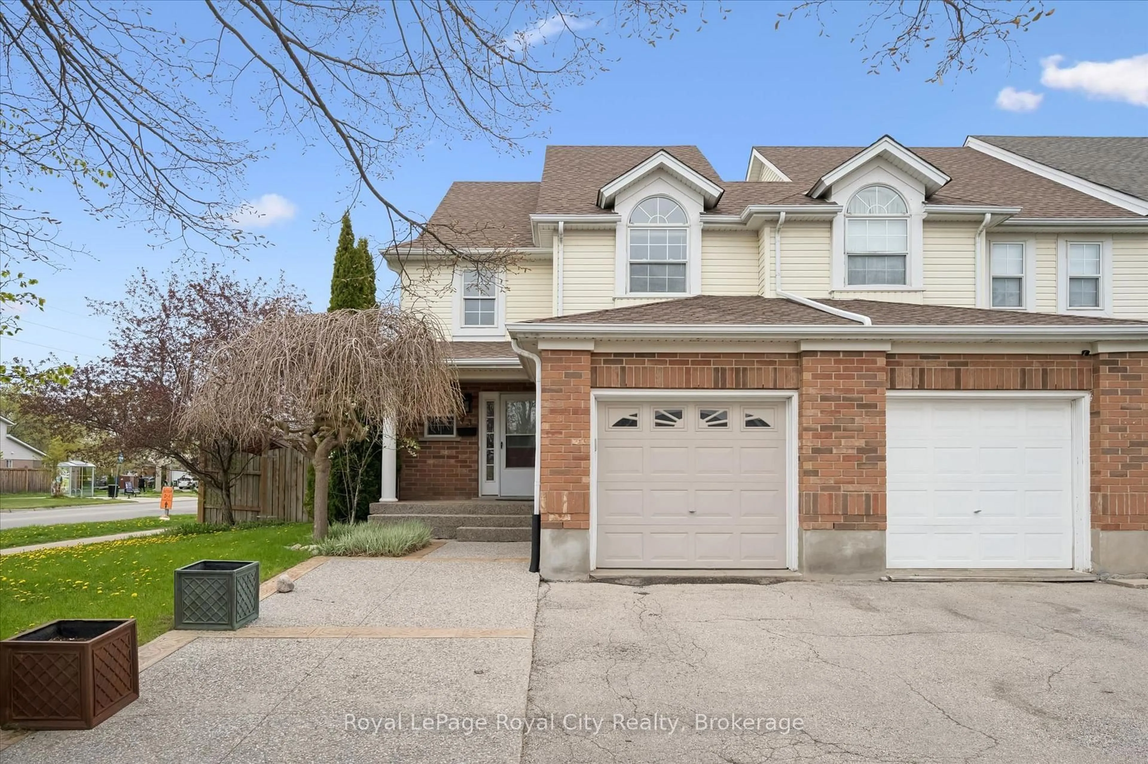Home with brick exterior material, street for 43 Kearney St, Guelph Ontario N1E 7B9