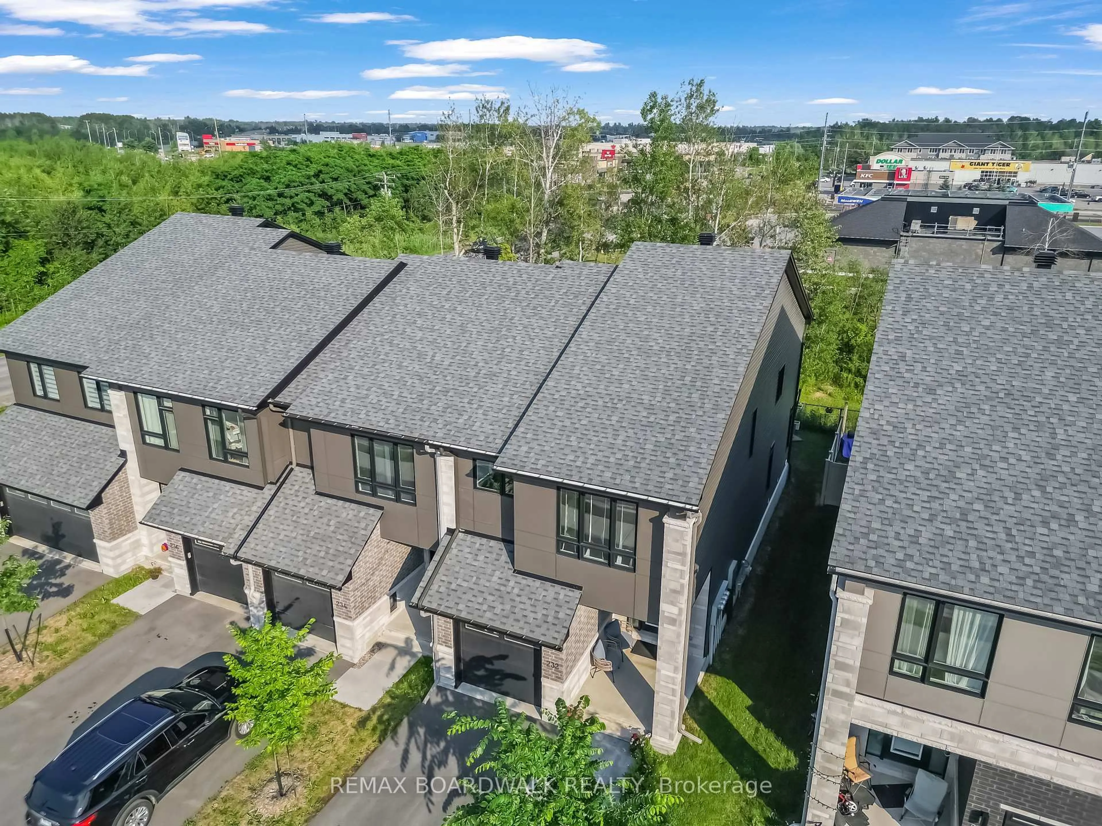 A pic from outside/outdoor area/front of a property/back of a property/a pic from drone, street for 232 Bristol Cres, North Grenville Ontario K0G 1J0