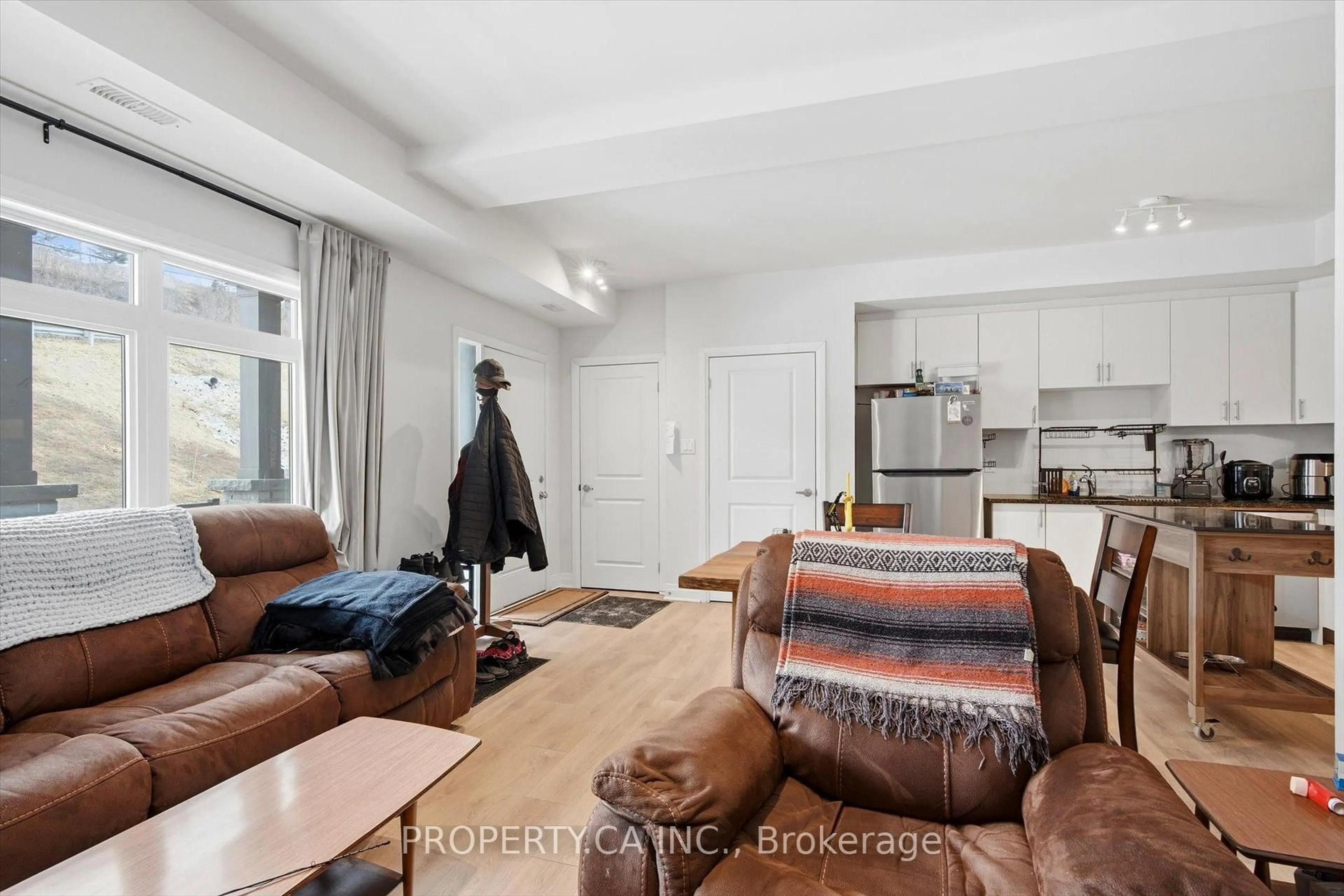 Living room with furniture, unknown for 2 Willow St #71, Brant Ontario N3L 0K7