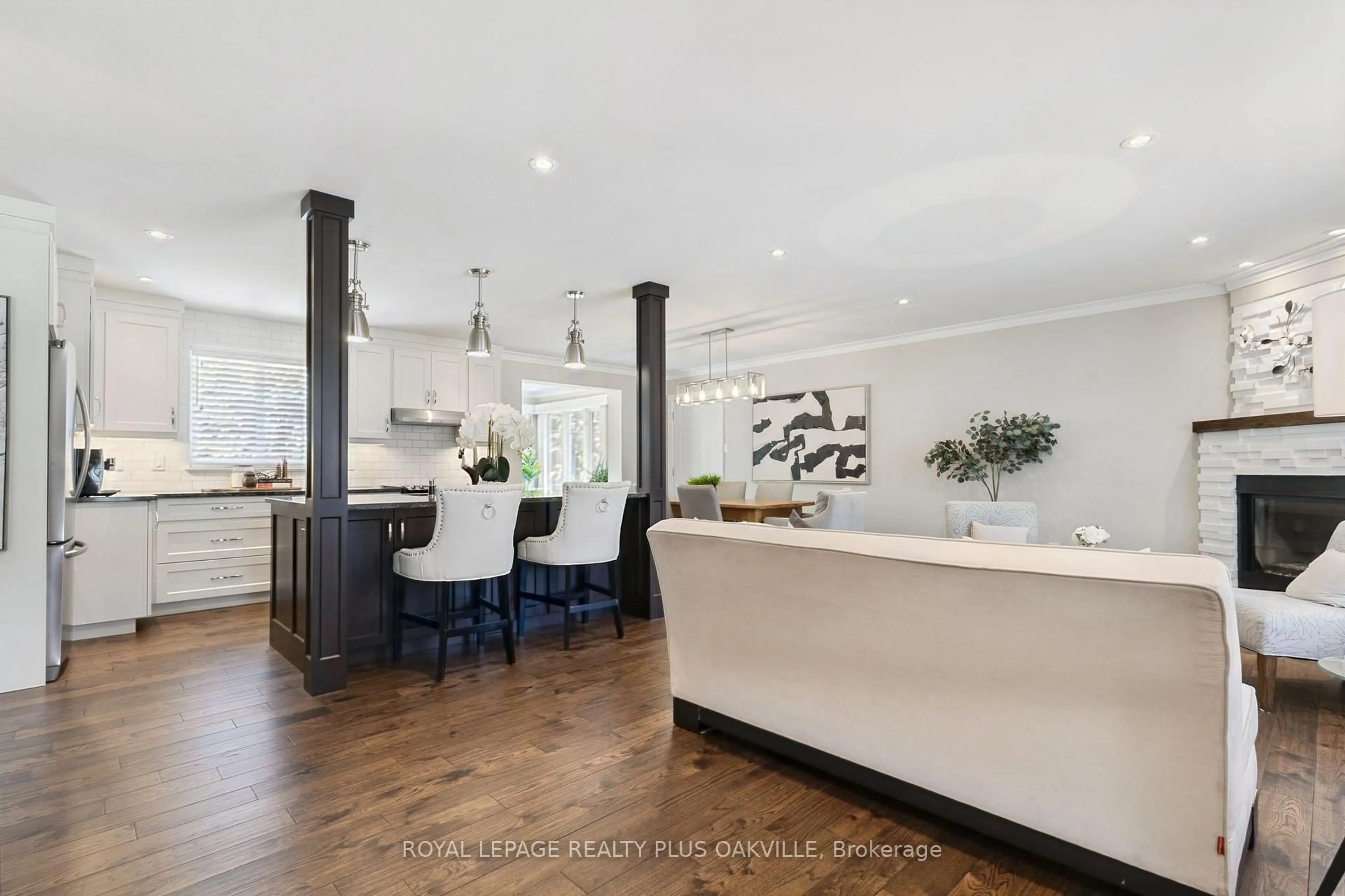 Open concept kitchen, unknown for 340 Clarendon Dr, Hamilton Ontario L9G 2Y8