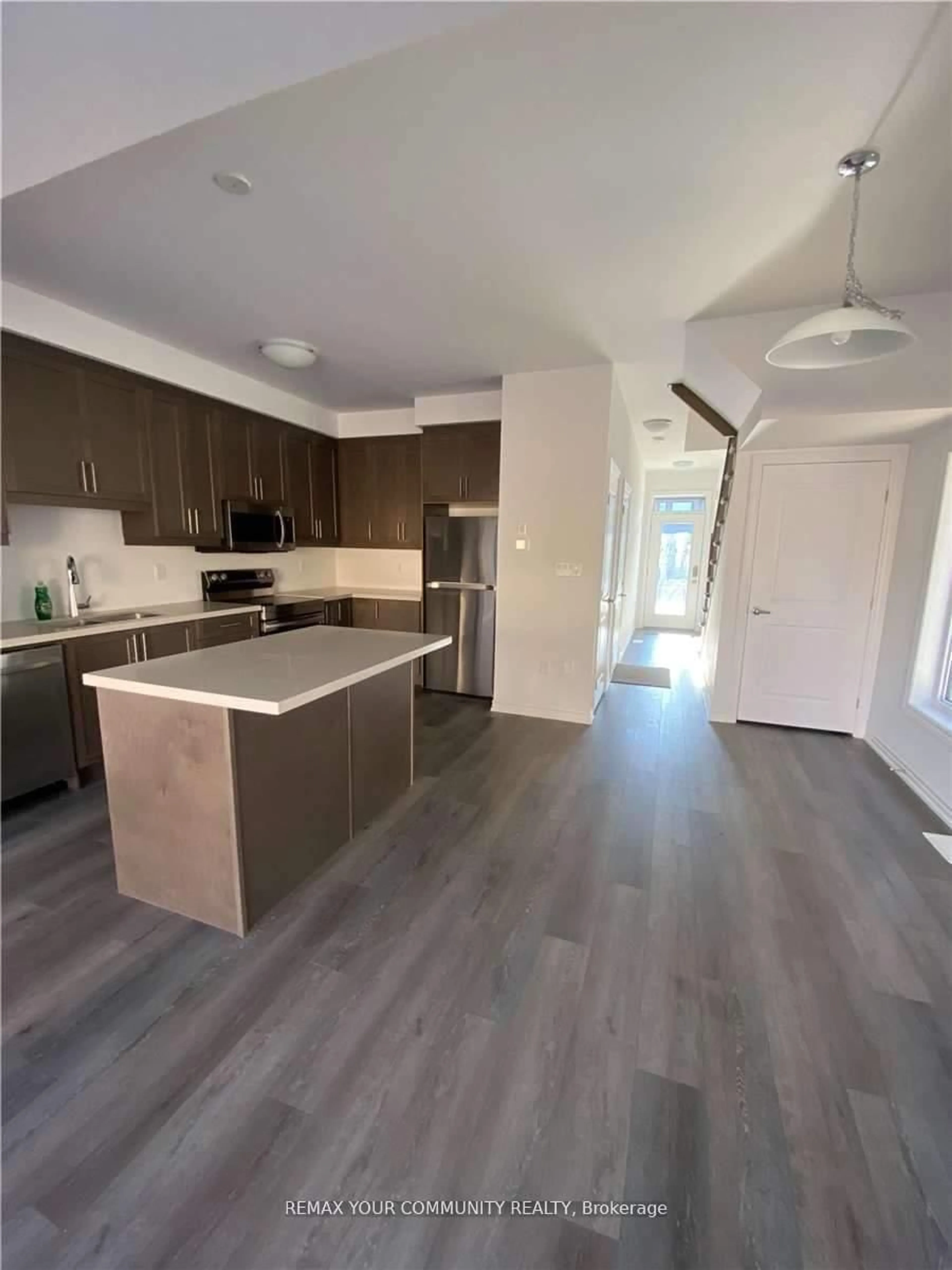 Open concept kitchen, unknown for 32 June Callwood Way, Brantford Ontario N3T 0T7
