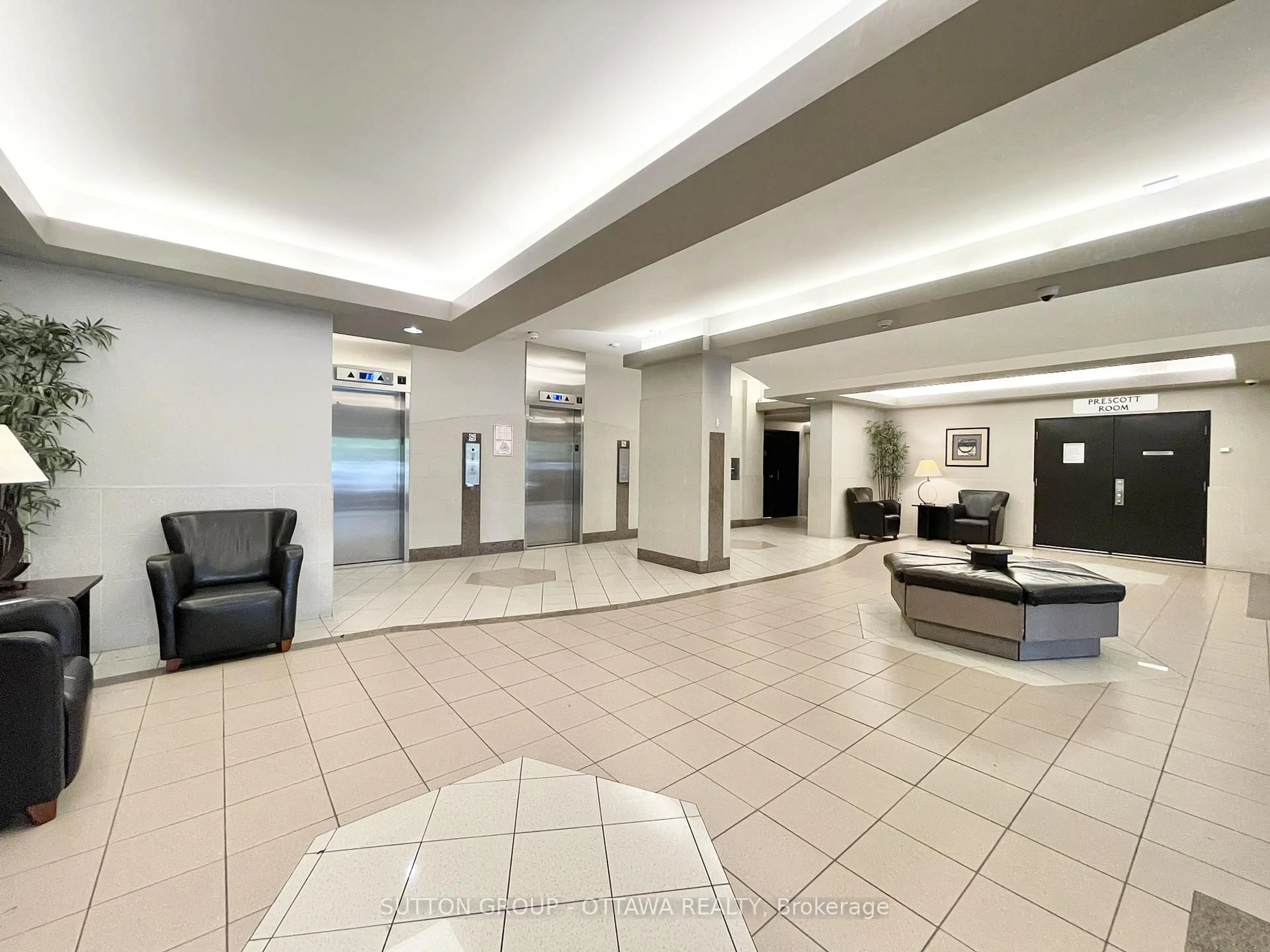 Lobby for 900 Dynes Rd #704, Ottawa Ontario K2C 3L6