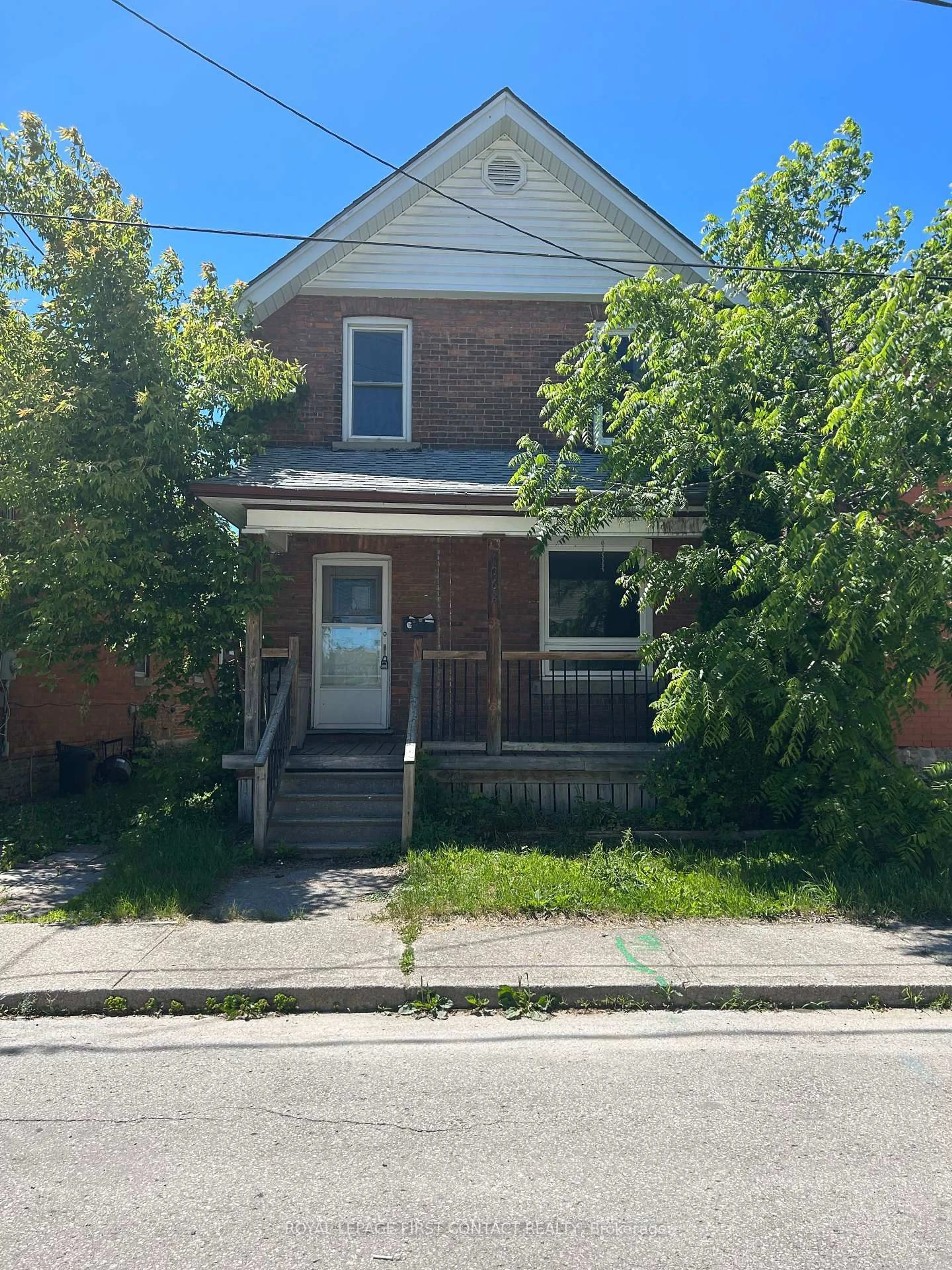 Home with brick exterior material, street for 1068 1st A Ave, Owen Sound Ontario N4K 4K6