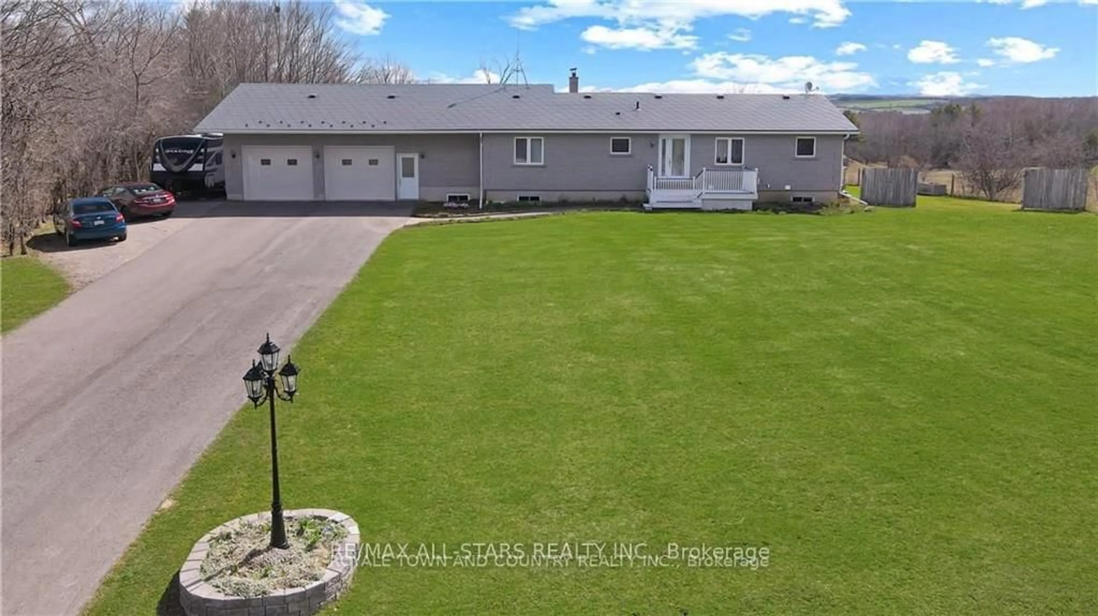 A pic from outside/outdoor area/front of a property/back of a property/a pic from drone, street for 450 Janetville Rd, Kawartha Lakes Ontario L0B 1K0