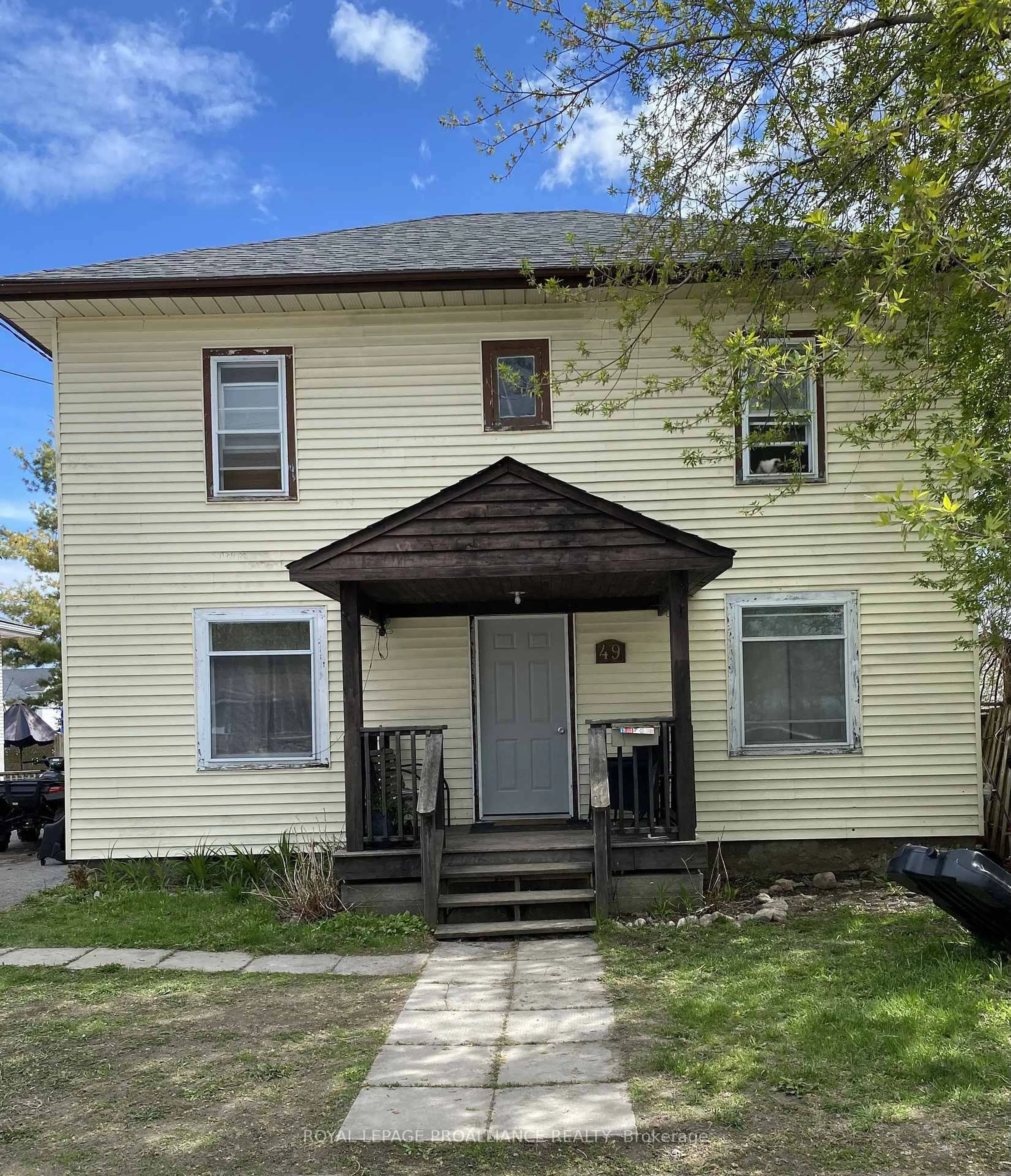 Home with vinyl exterior material, street for 49 Crown St, Quinte West Ontario K8V 1P1