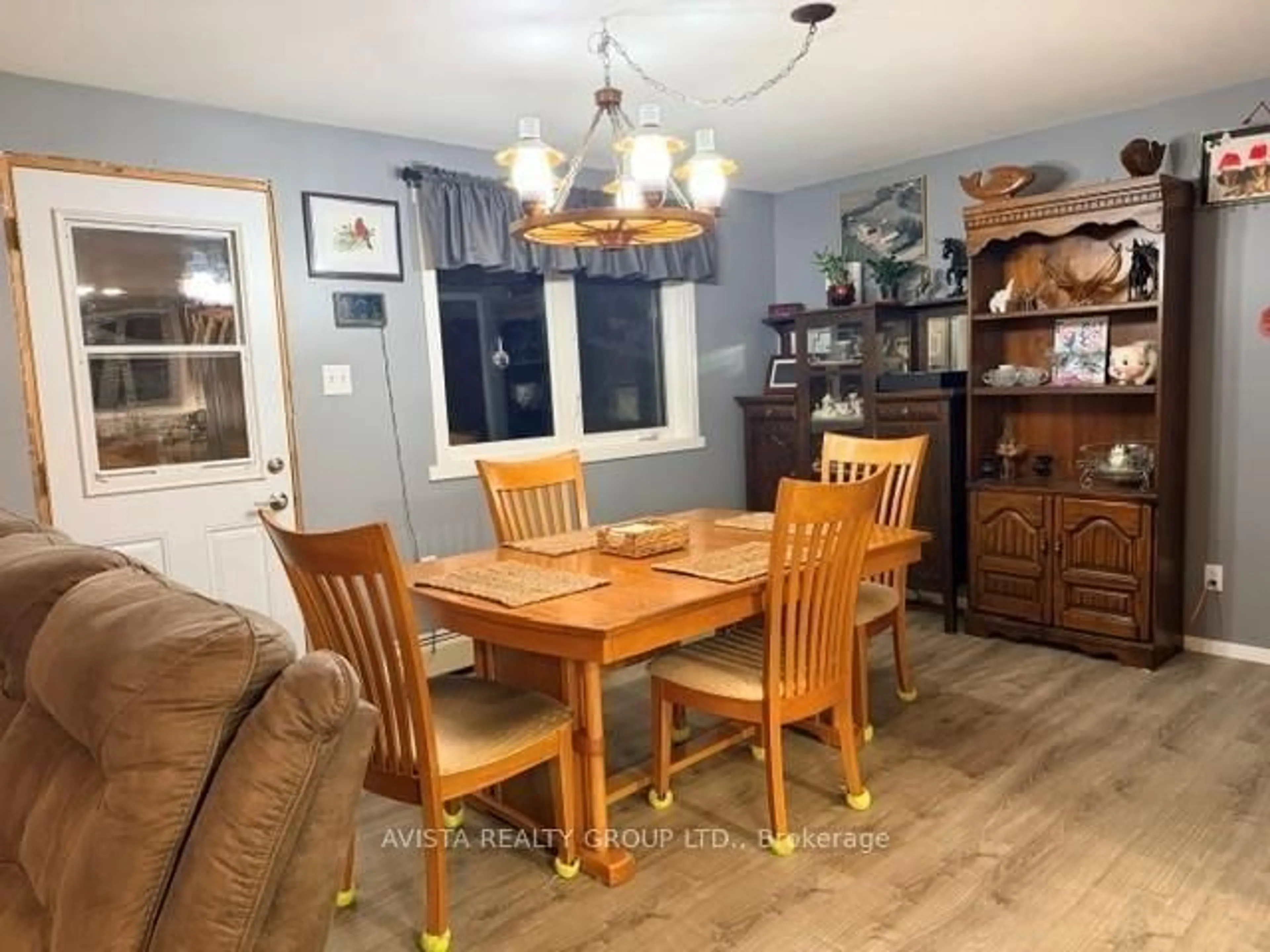 Dining room, wood/laminate floor for 5751 Hwy 61, Neebing Ontario P7L 0B1