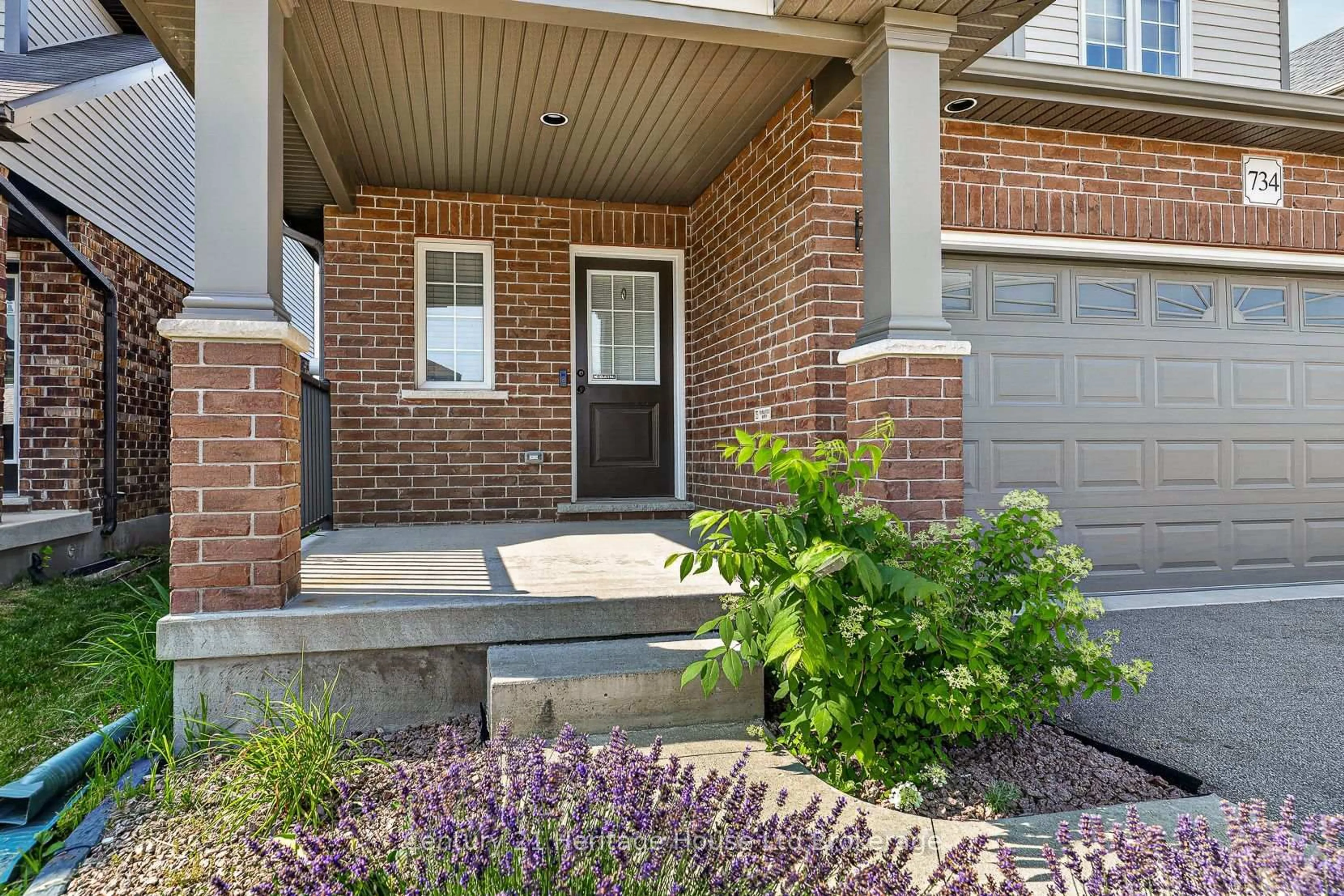 Home with brick exterior material, street for 734 Frontenac Cres, Woodstock Ontario N4V 0B1