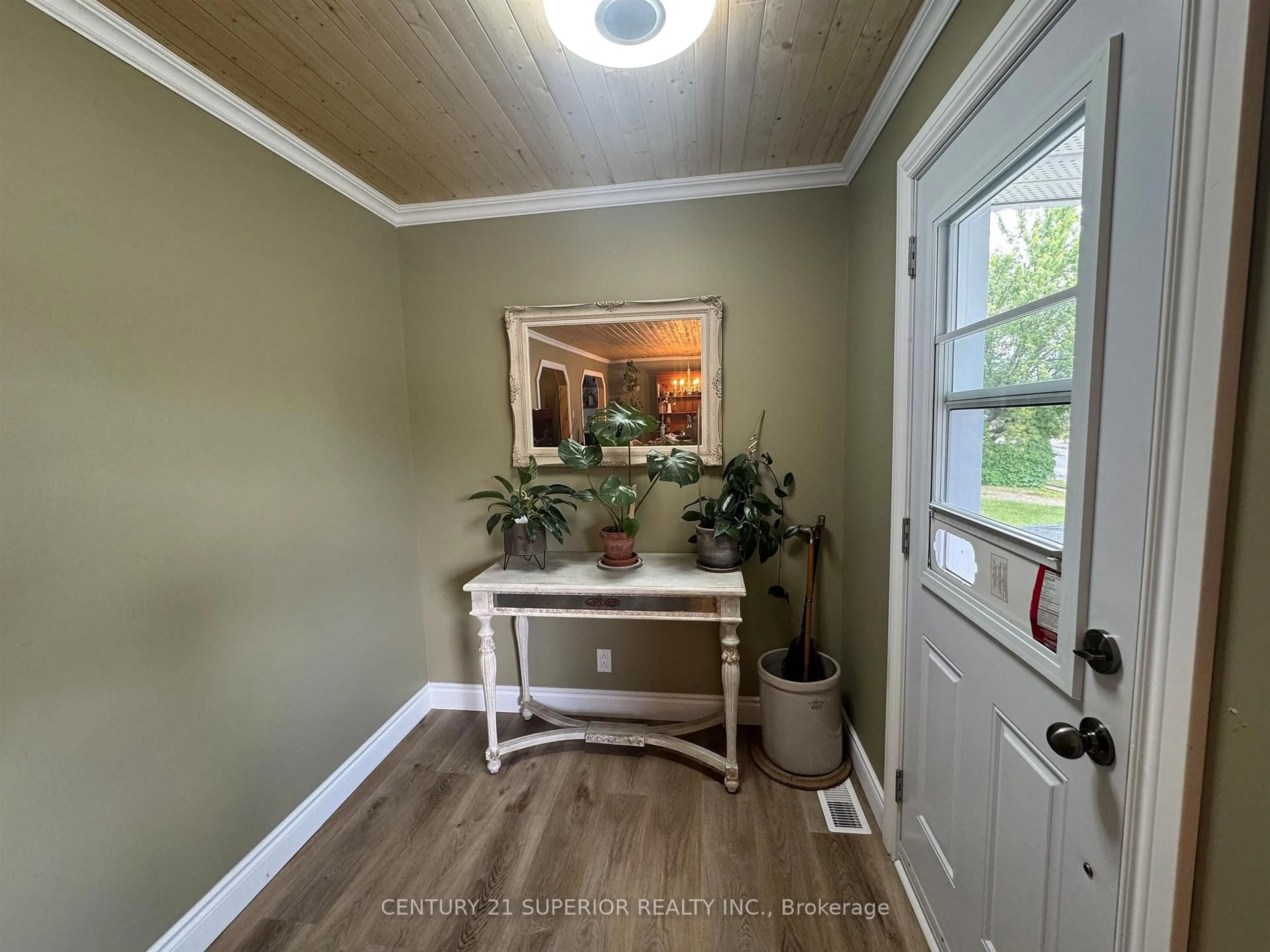 Indoor entryway for 4 Adjala Ave, Manitouwadge Ontario P0T 2C0