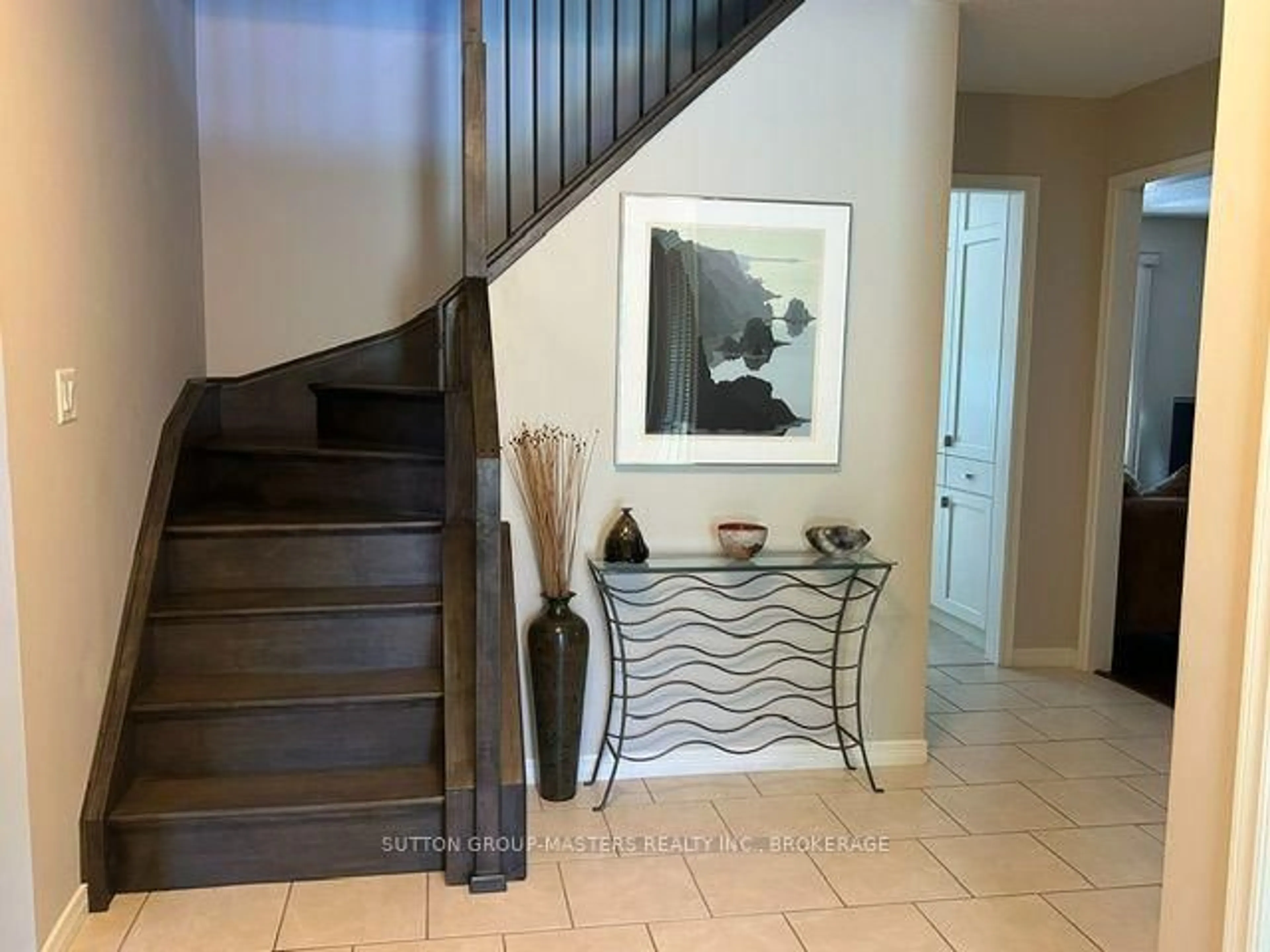 Indoor entryway for 1396 Tamarac St, Kingston Ontario K7M 7J6