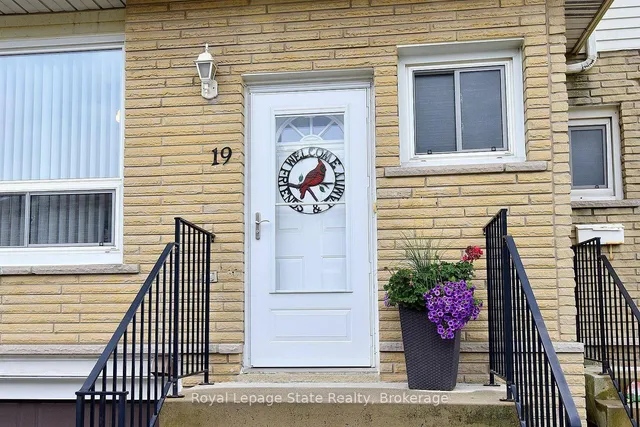 1338 Upper Gage Ave #19, Hamilton 4