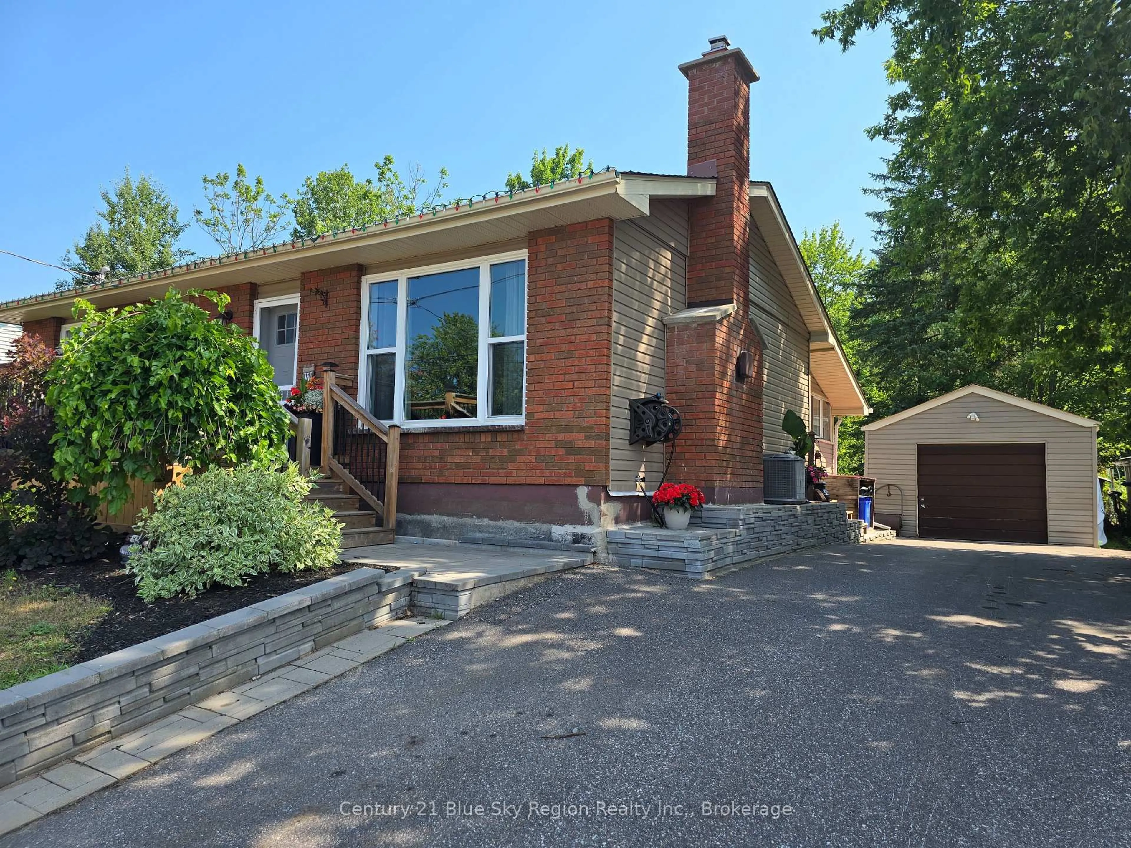 Home with brick exterior material, street for 682 King St, Callander Ontario P0H 1H0
