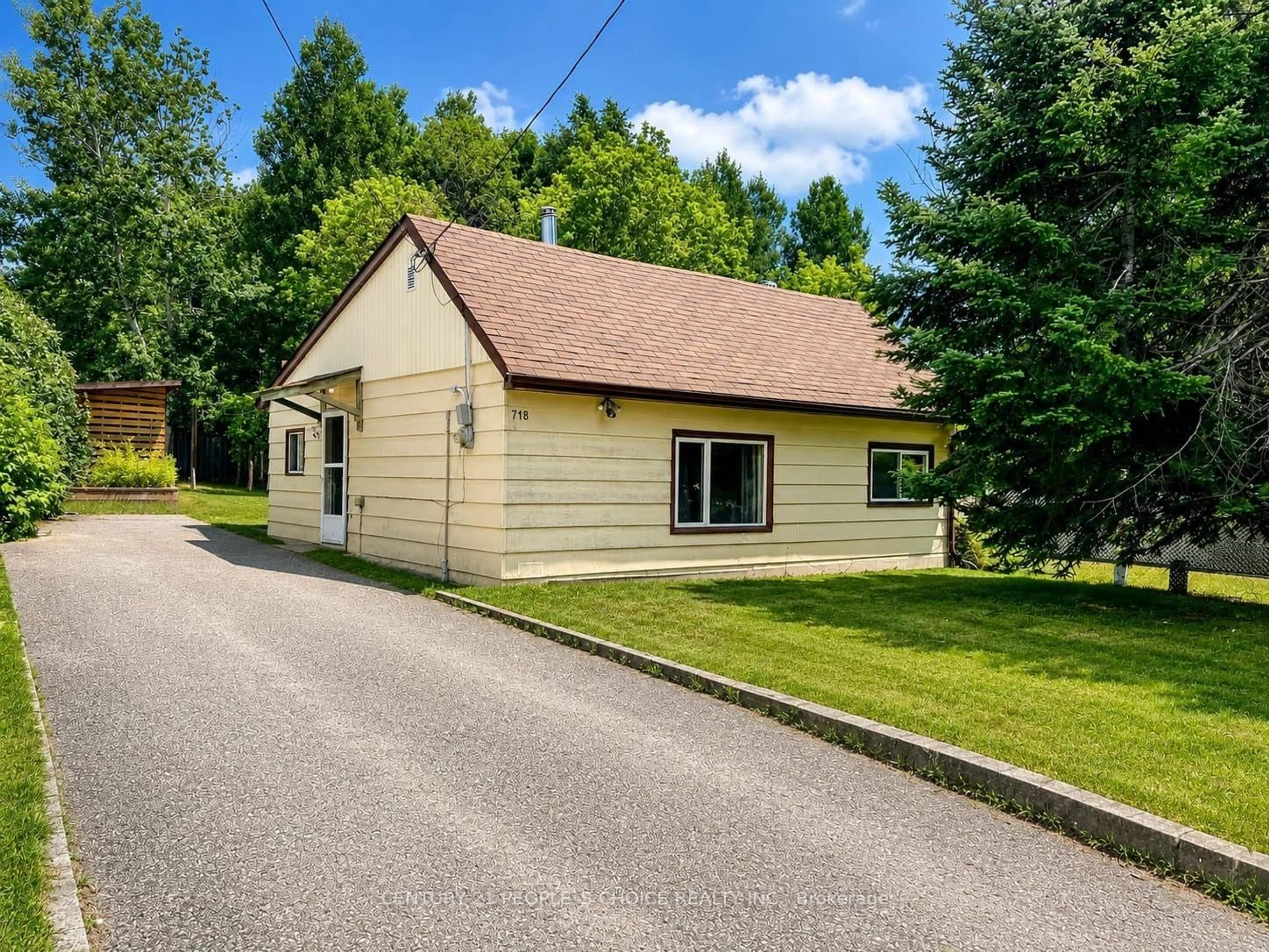 Unknown for 718 Winters St, North Bay Ontario P1B 1S7