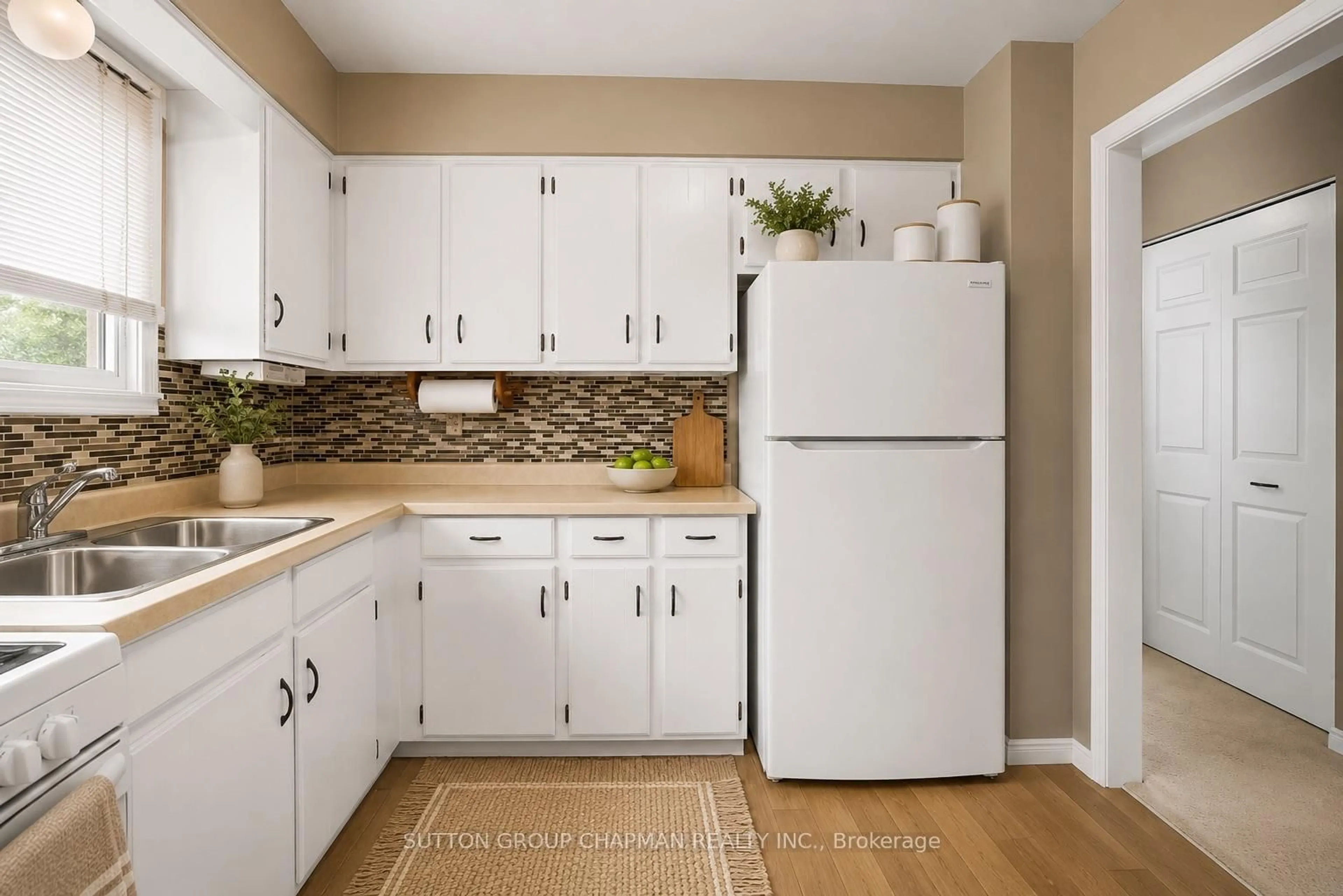 Standard kitchen, unknown for 332 Ardsley Cres, London North Ontario N6G 3W7