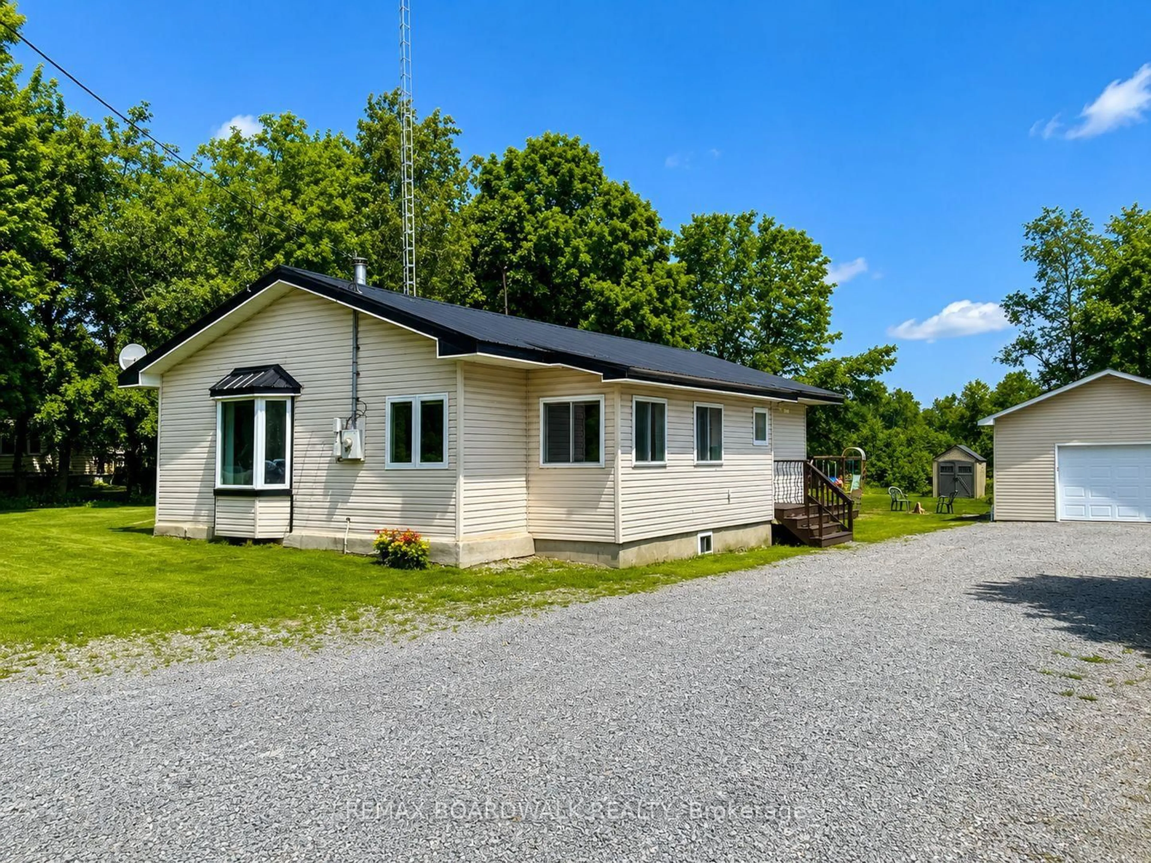 A pic from outside/outdoor area/front of a property/back of a property/a pic from drone, building for 640 Ramsay Concession 4a Concession, Carleton Place Ontario K7C 3P1