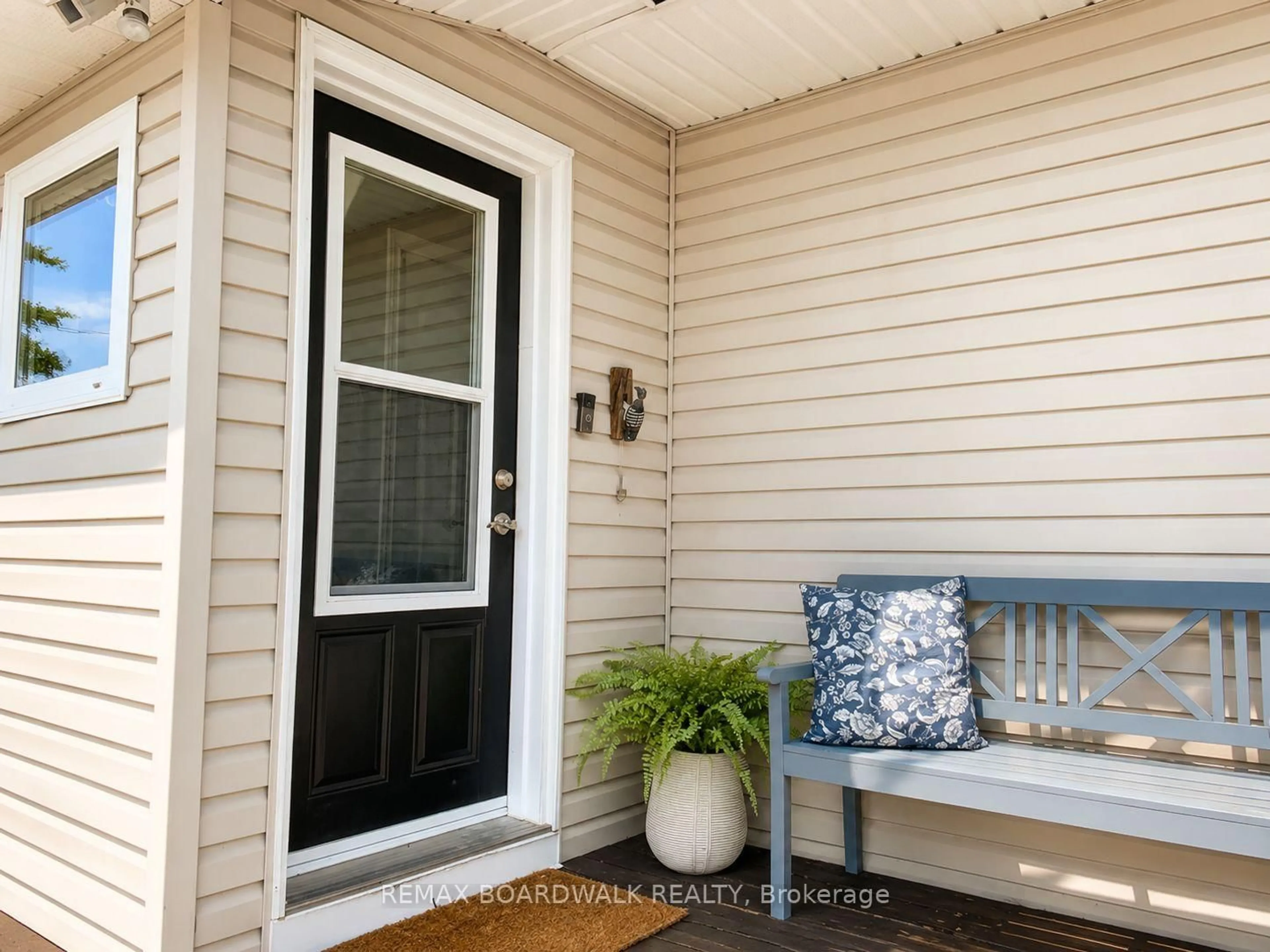 Indoor entryway for 640 Ramsay Concession 4a Concession, Carleton Place Ontario K7C 3P1