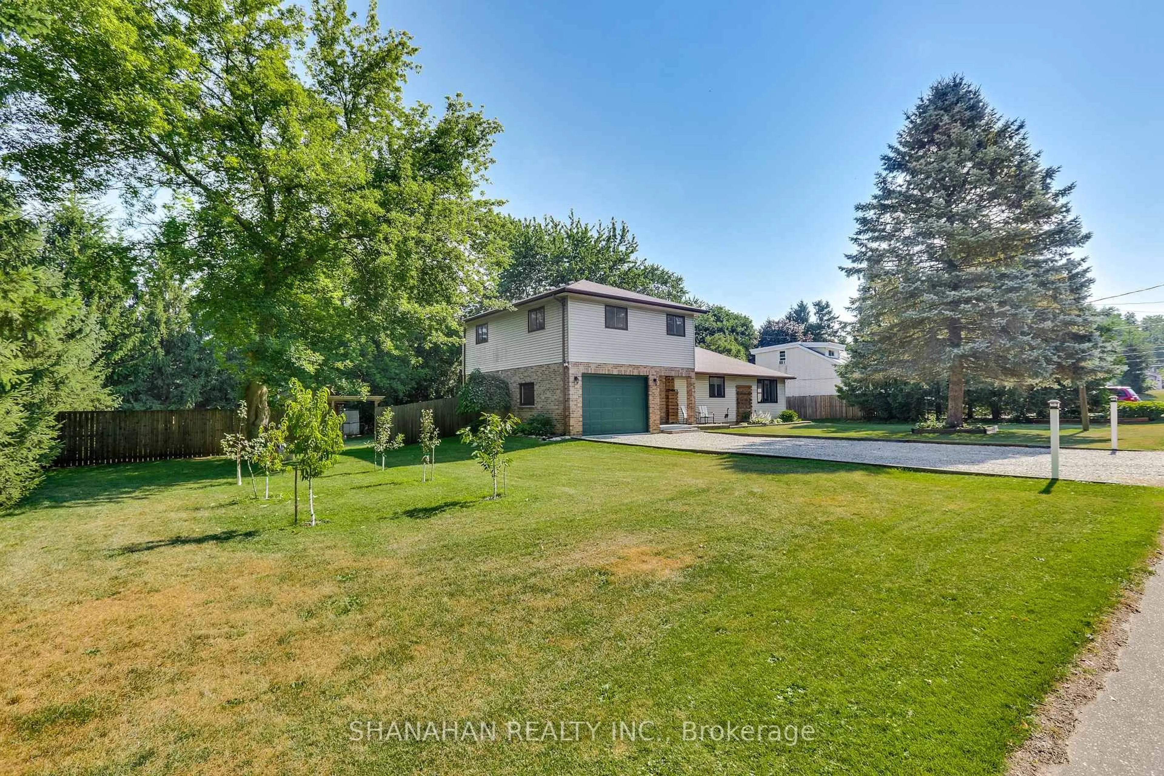 A pic from outside/outdoor area/front of a property/back of a property/a pic from drone, unknown for 9 Wellington St, Lambton Shores Ontario N0M 1B0