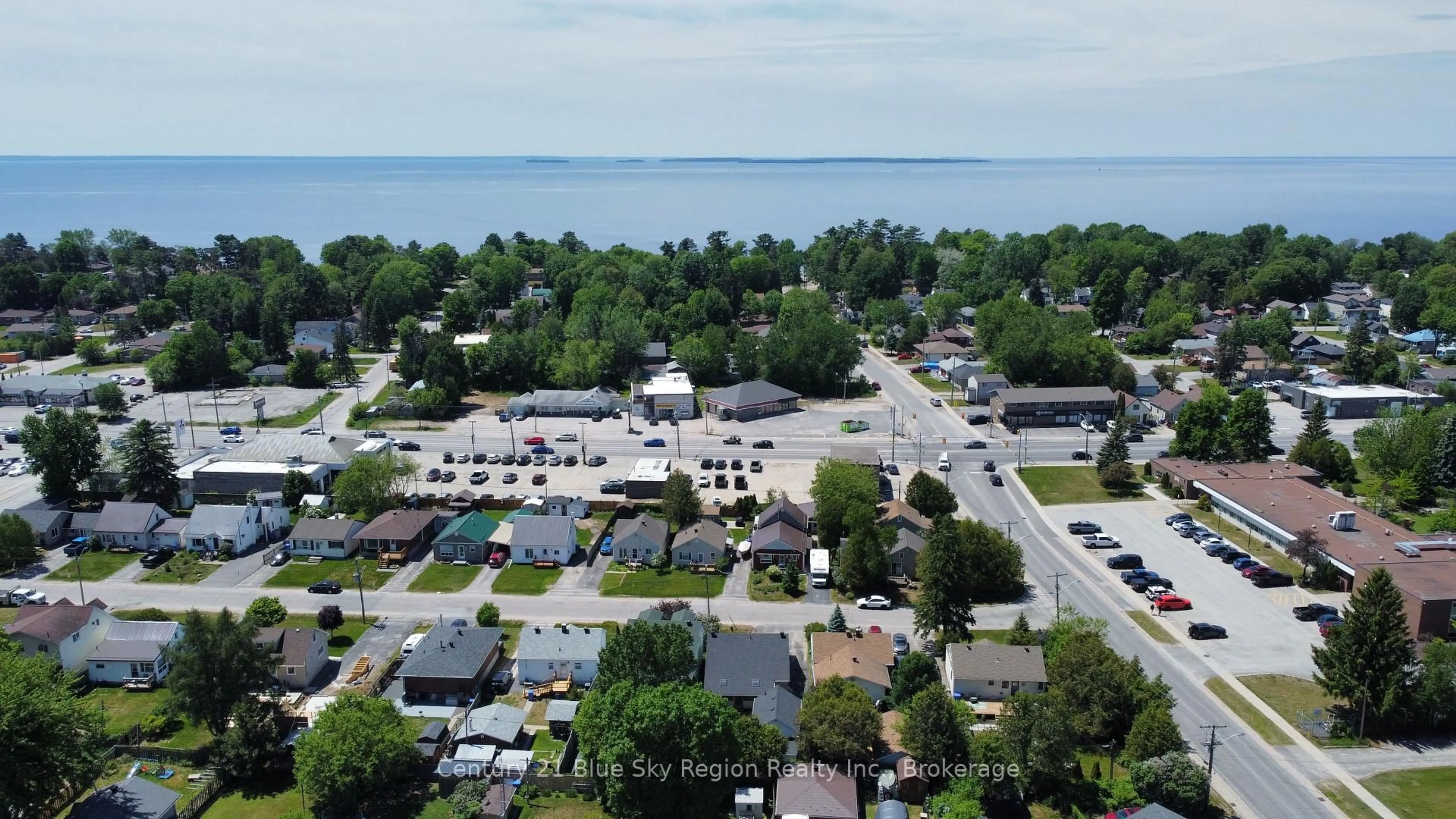 A pic from outside/outdoor area/front of a property/back of a property/a pic from drone, water/lake/river/ocean view for 188 Lee Ave, North Bay Ontario P1A 2K3