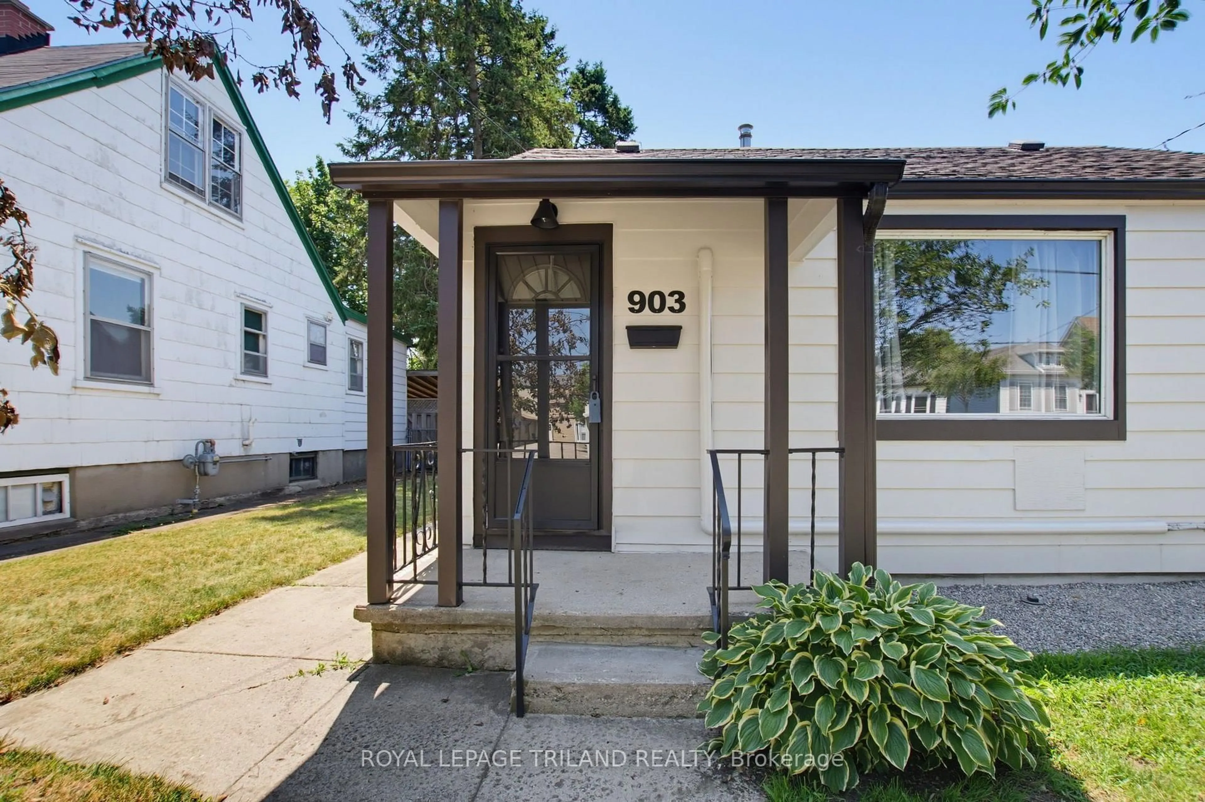Unknown for 903 Trafalgar St, London East Ontario N5Z 1G1