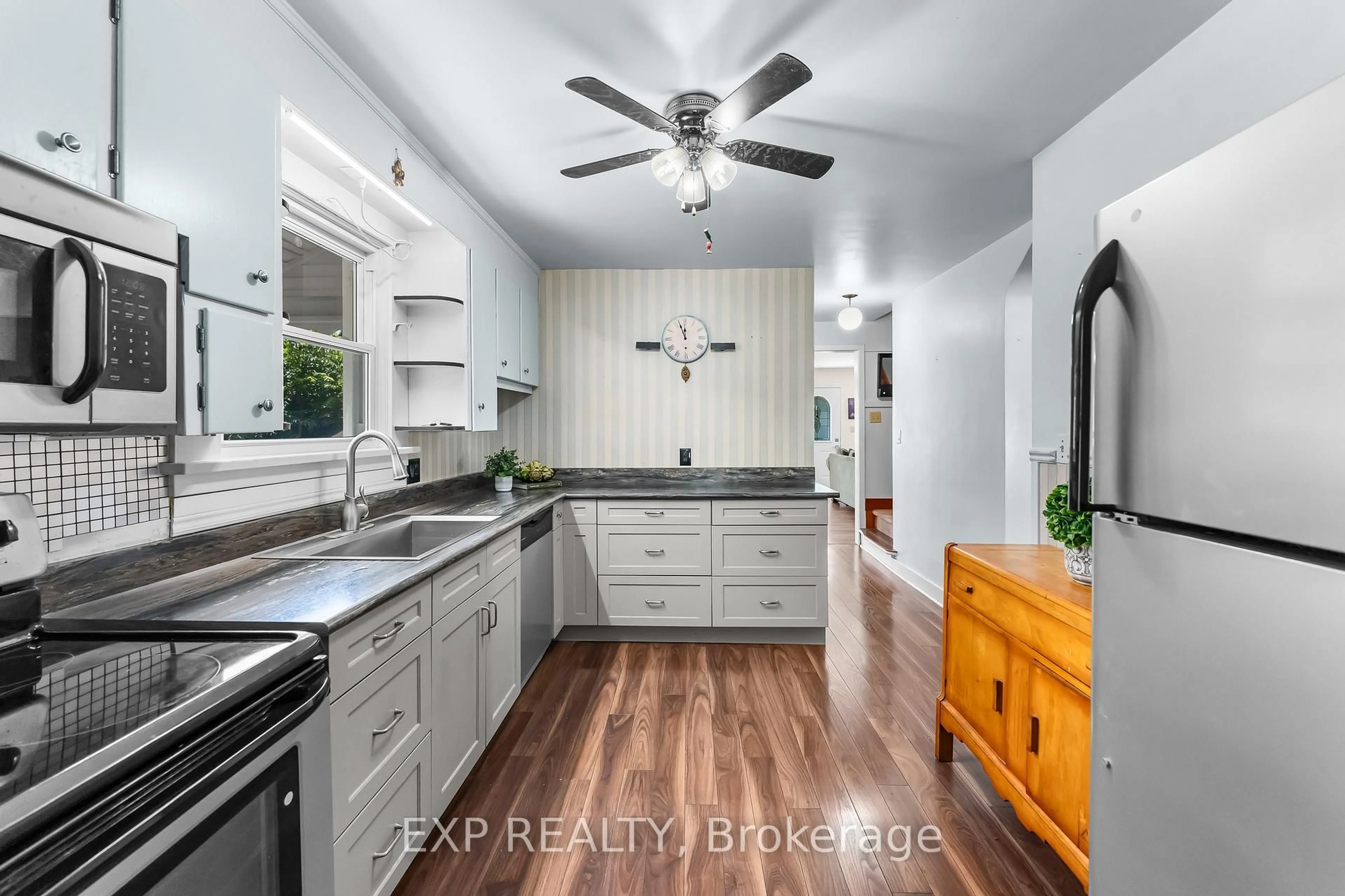 Open concept kitchen, unknown for 39 Mcdonald Ave, Thorold Ontario L2V 3E5