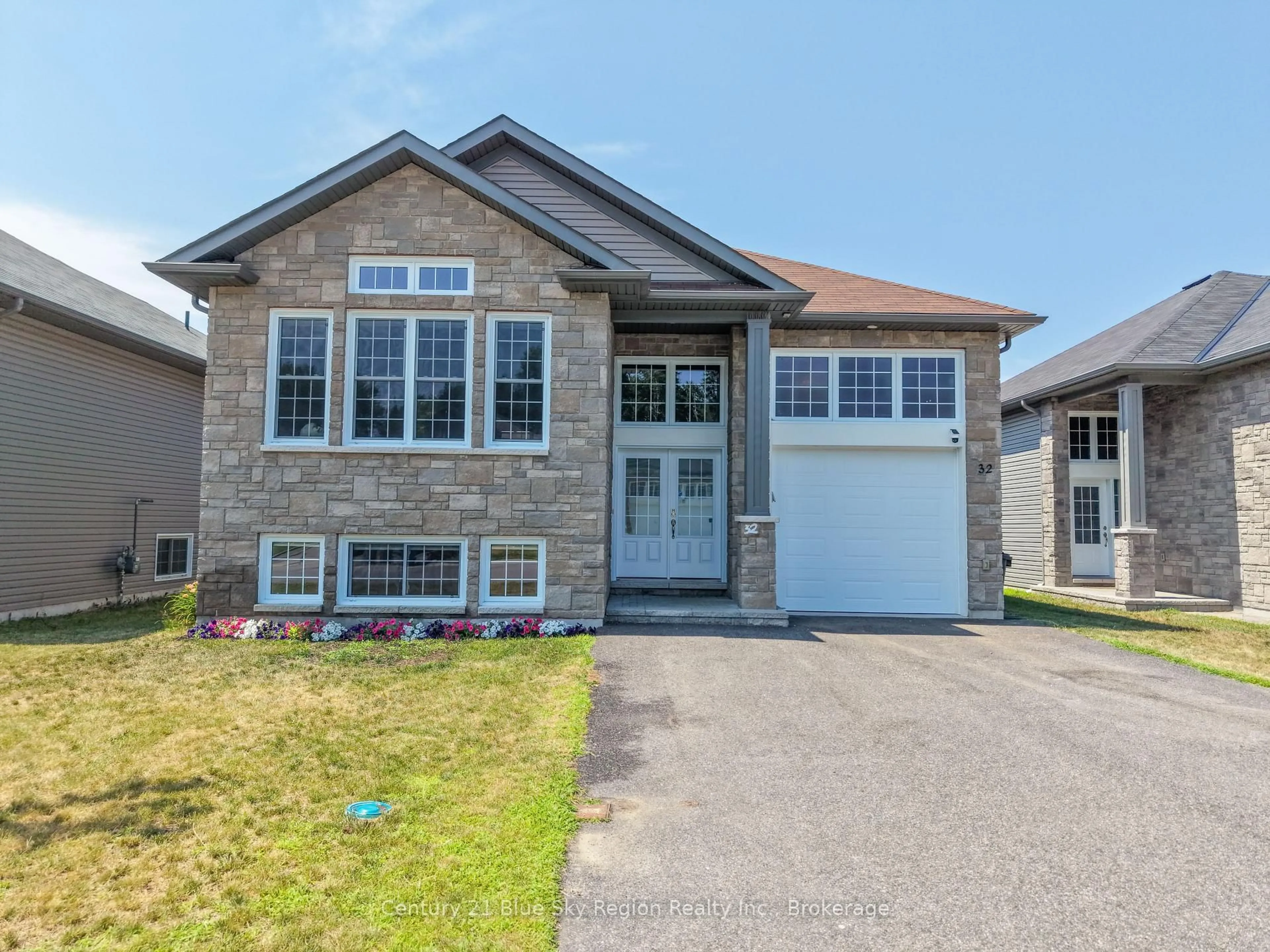 Home with brick exterior material, street for 32 Trillium Dr, North Bay Ontario P1A 0G6