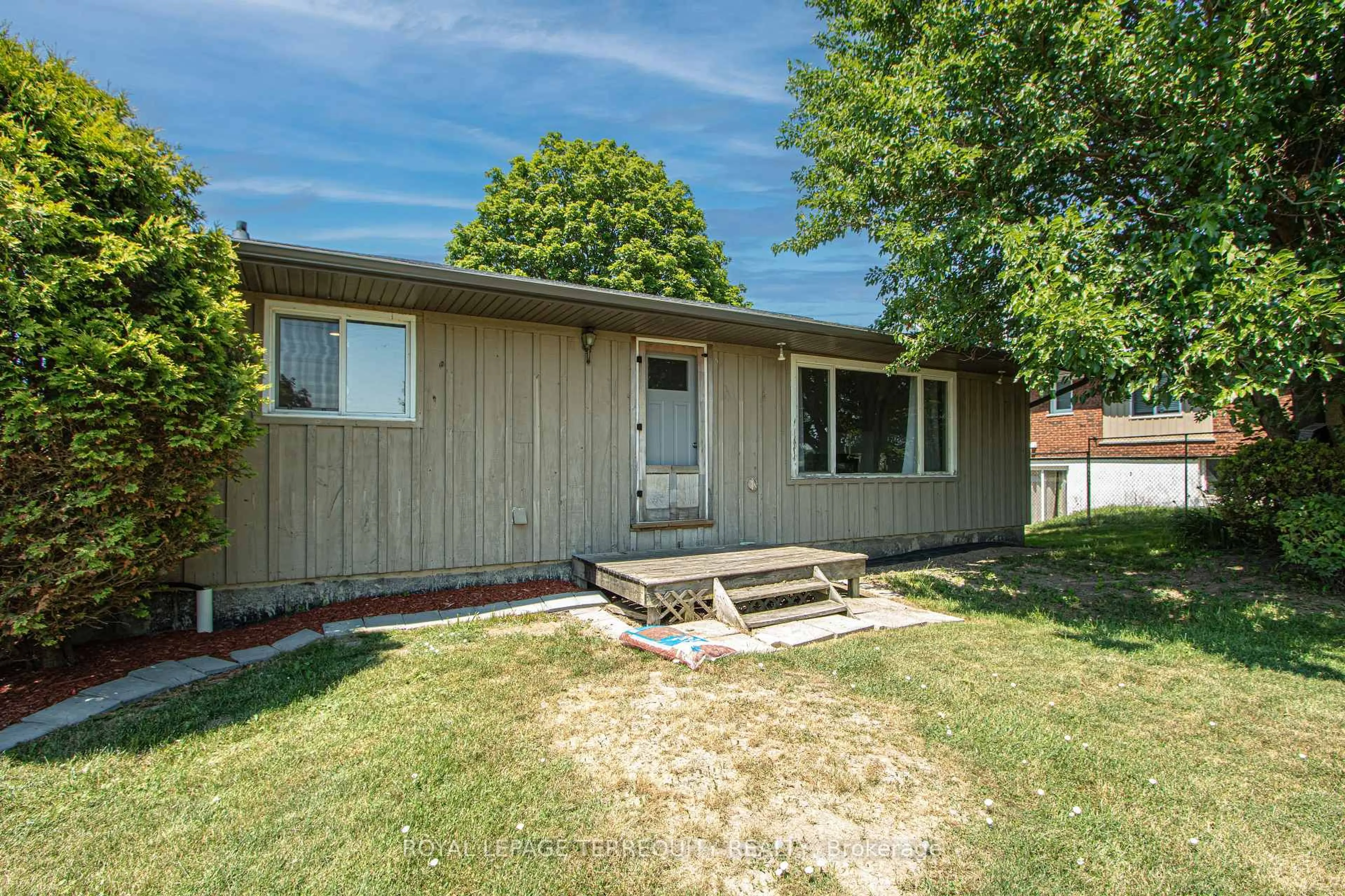 Unknown for 71251 Bluewater Highway, Bluewater Ontario N0M 1T0