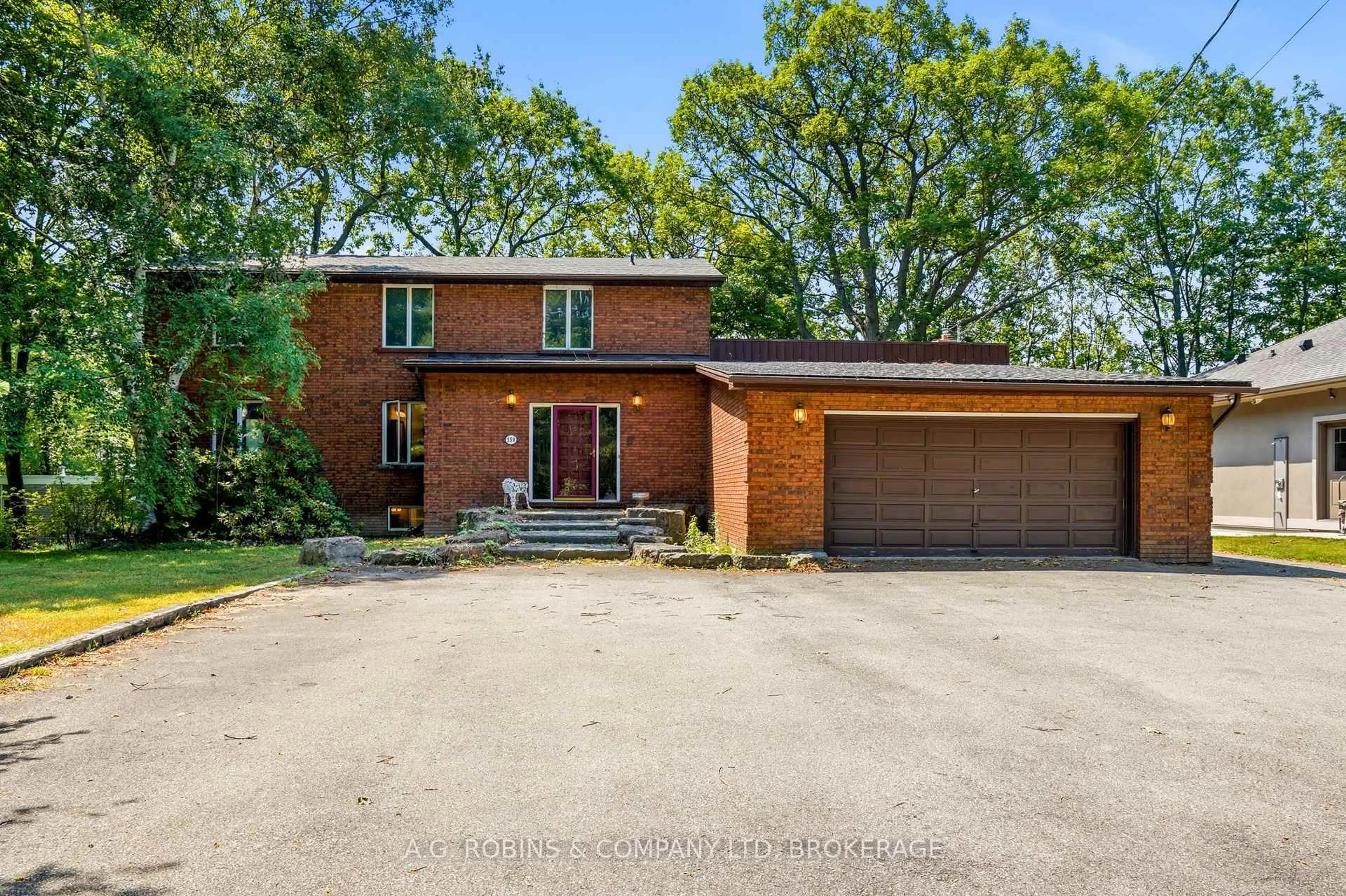 Home with brick exterior material, street for 559 Lakeshore Rd, Port Colborne Ontario L3K 5V3
