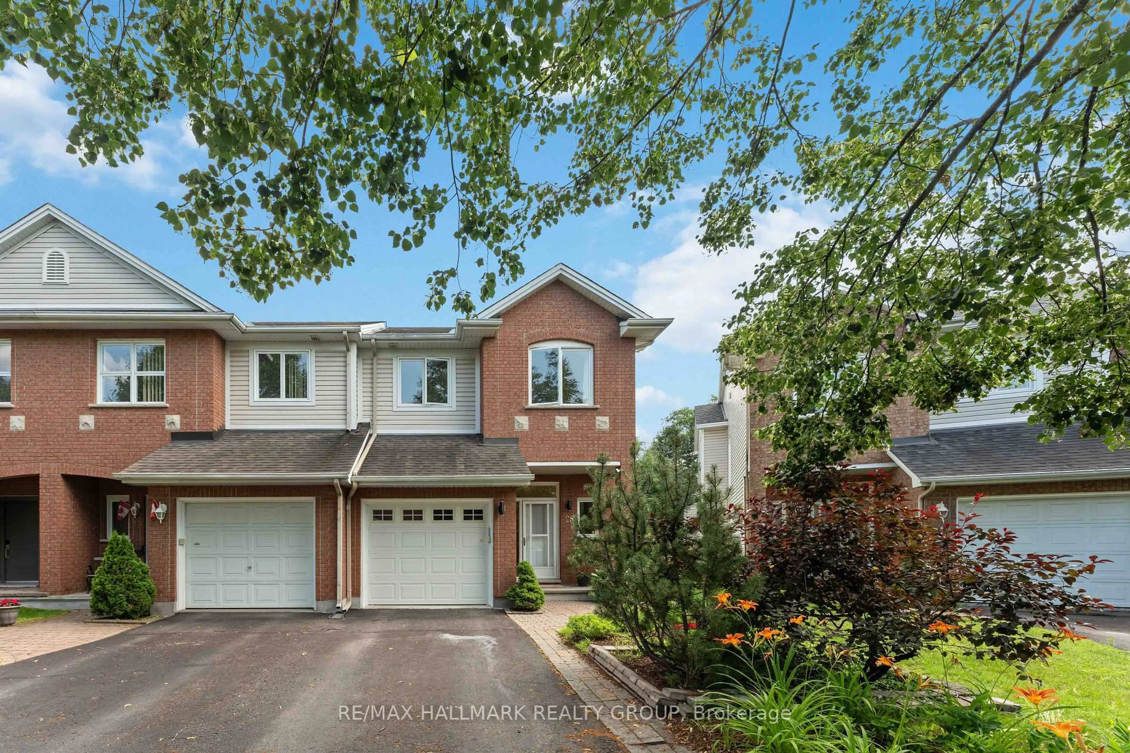 Unknown for 28 Sonata Pl, Ottawa Ontario K1G 6H2