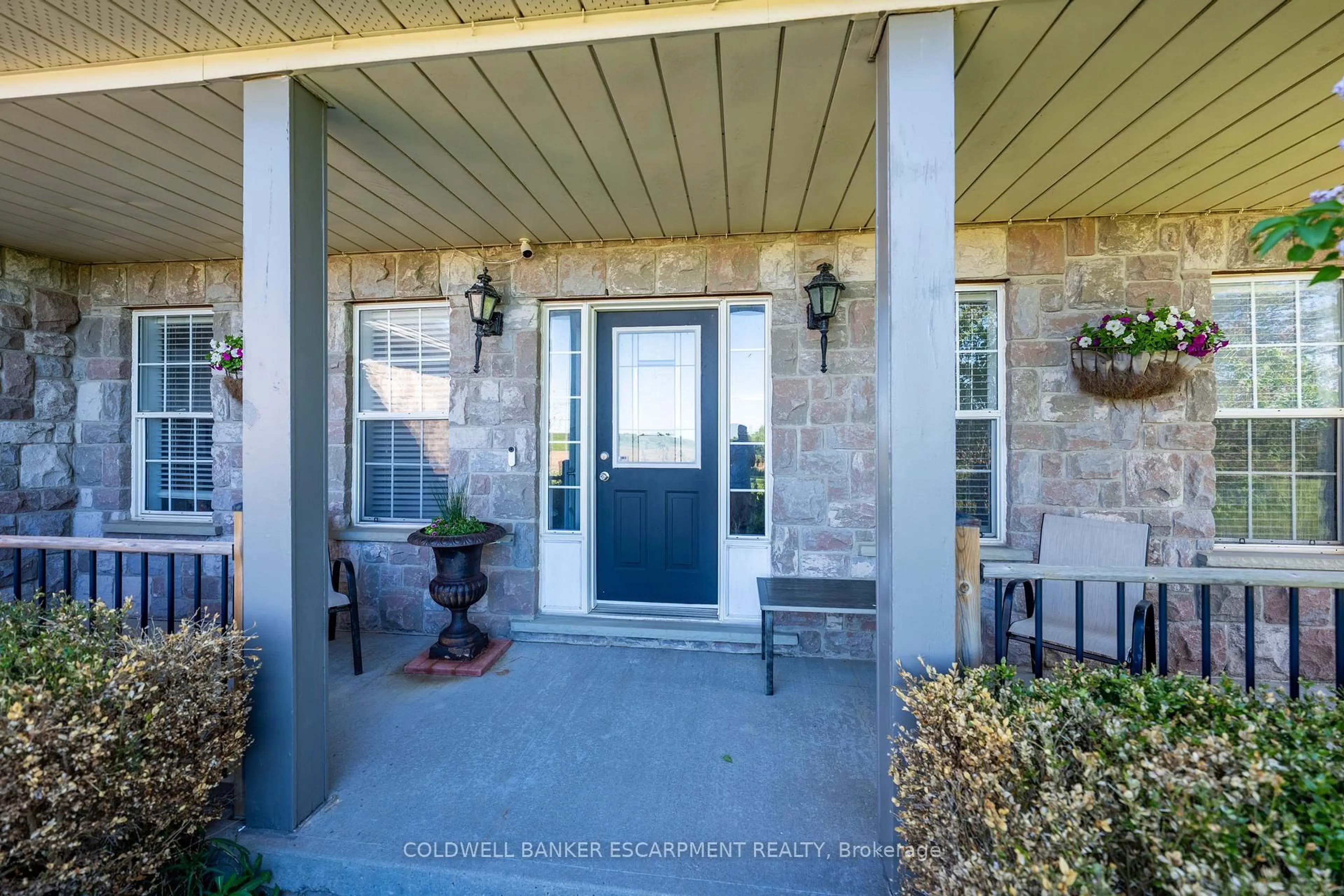 Indoor entryway for 4923 Wellington 44 Rd, Guelph/Eramosa Ontario N0B 2K0