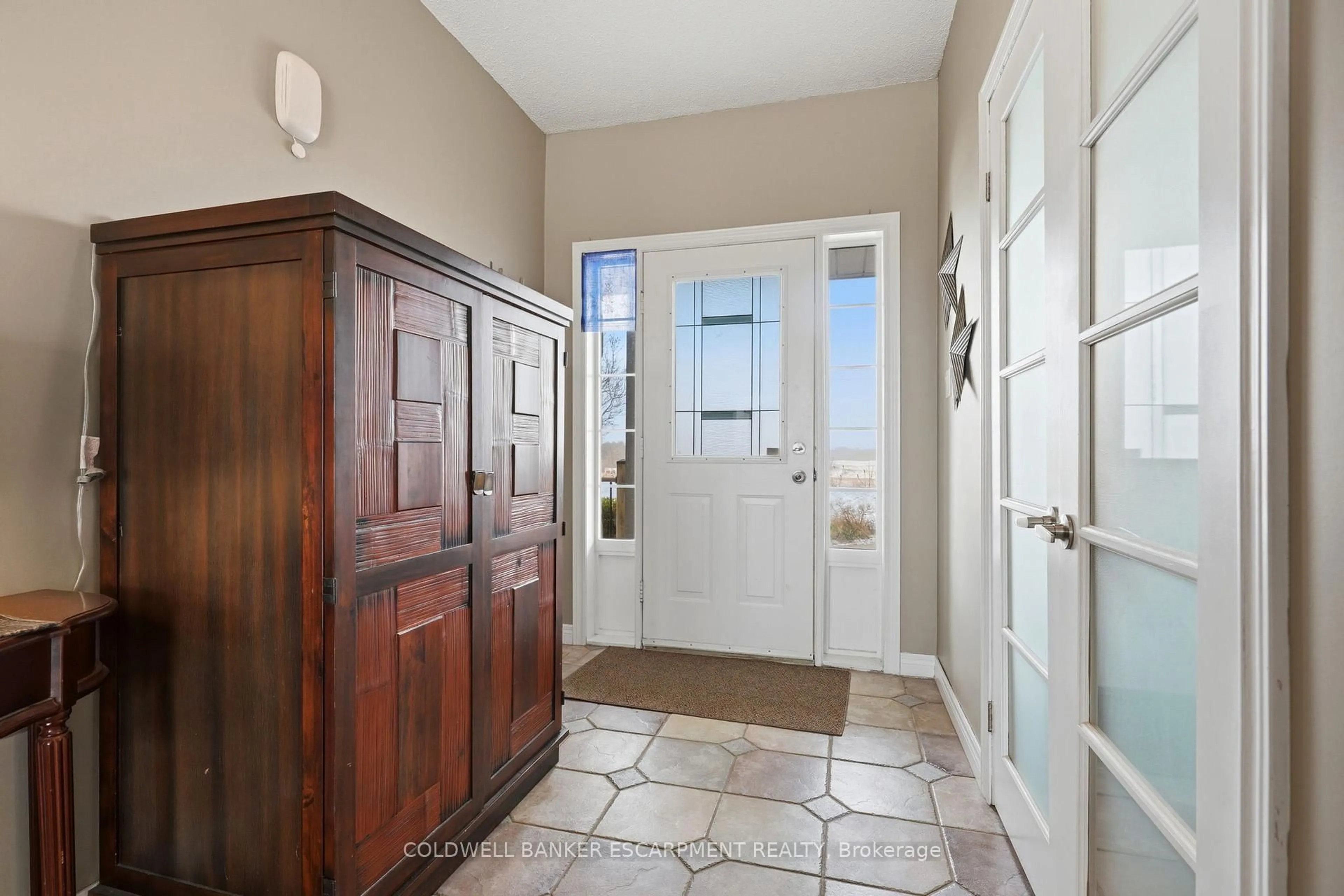 Indoor entryway for 4923 Wellington 44 Rd, Guelph/Eramosa Ontario N0B 2K0