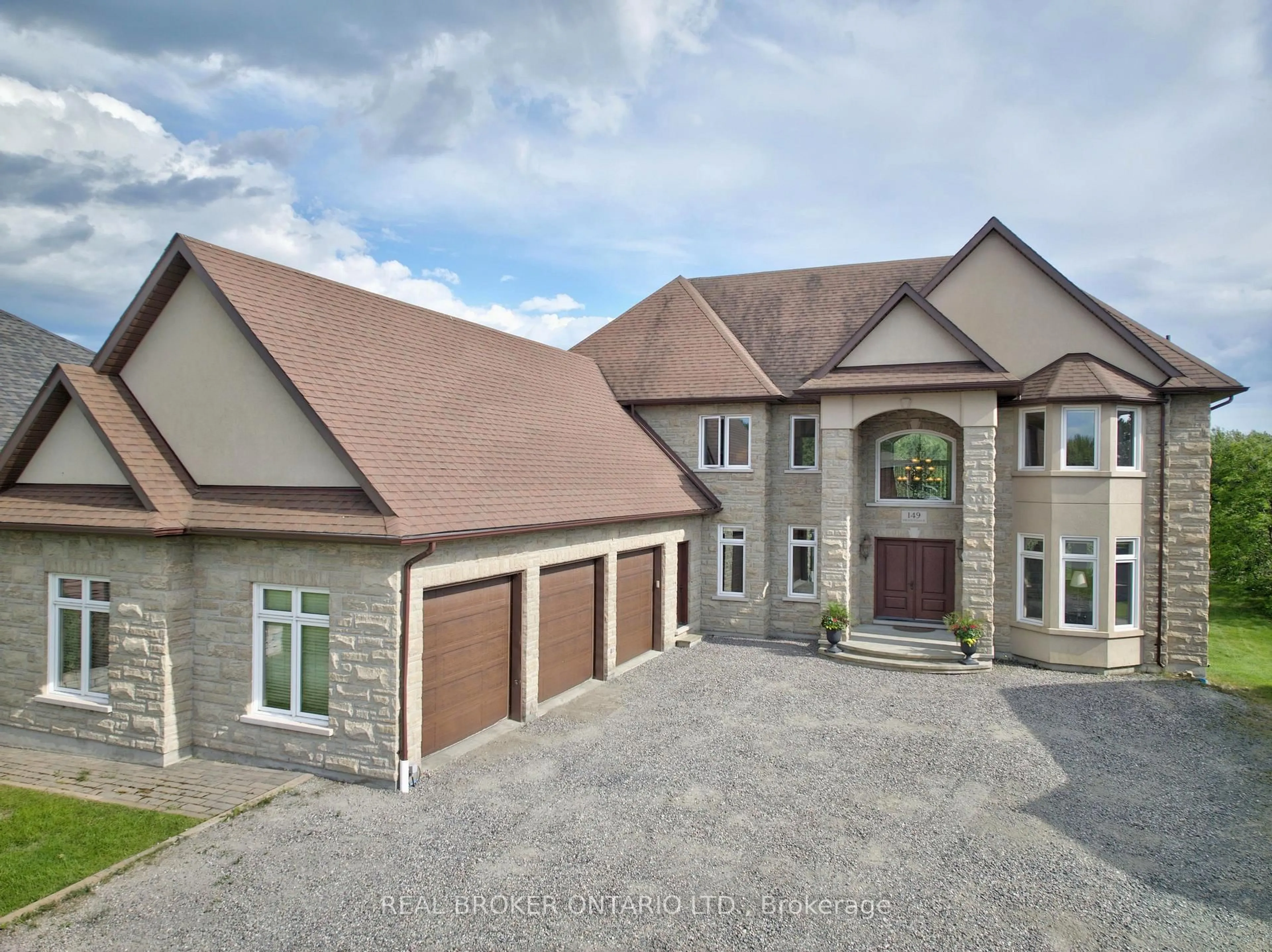 A pic from outside/outdoor area/front of a property/back of a property/a pic from drone, unknown for 149 Merrygale Dr, Greater Sudbury Ontario P3E 6K5